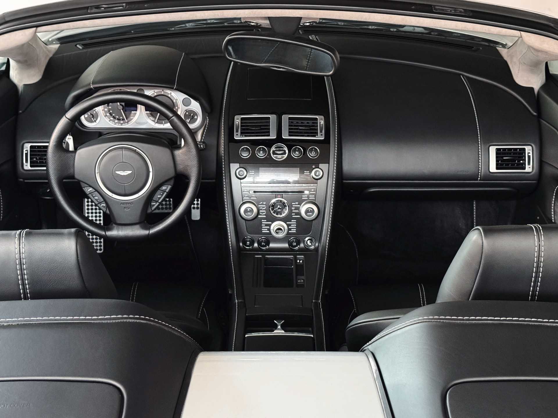 ASTON MARTIN V8 Vantage 4.7 Sportshift-image-14