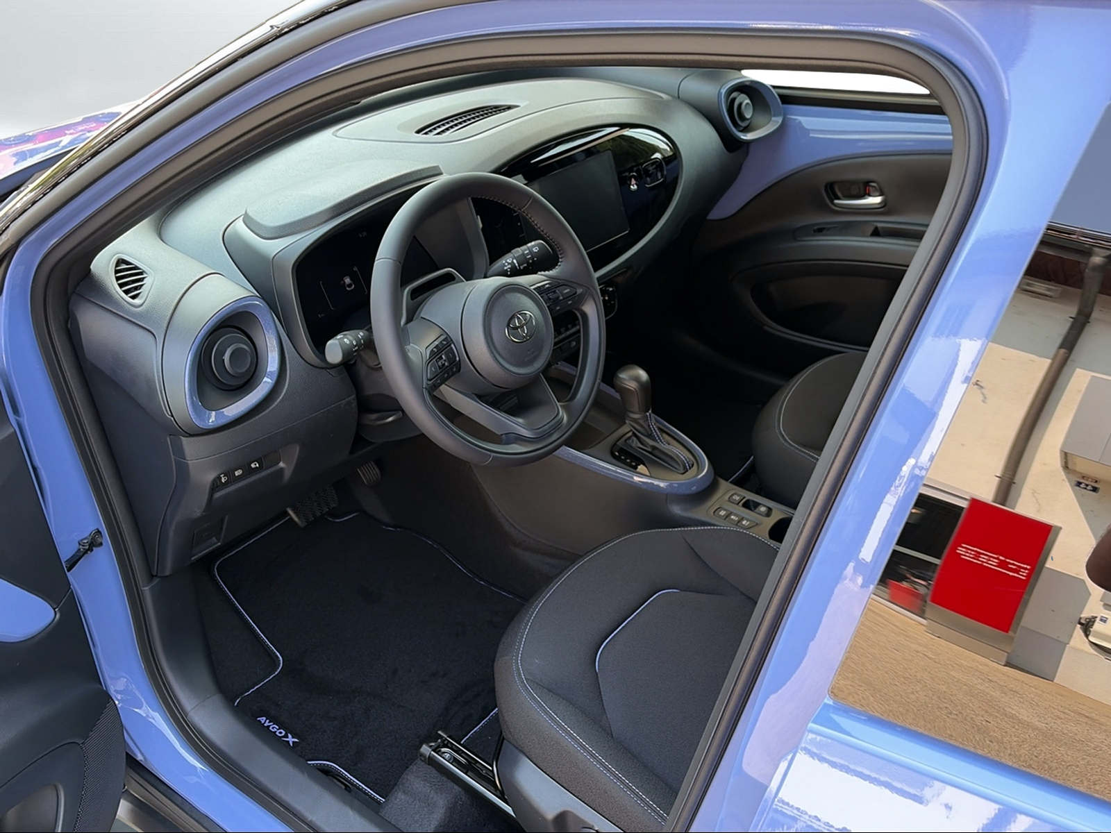 TOYOTA Aygo X 1.5 Trend e-CVT-image-7