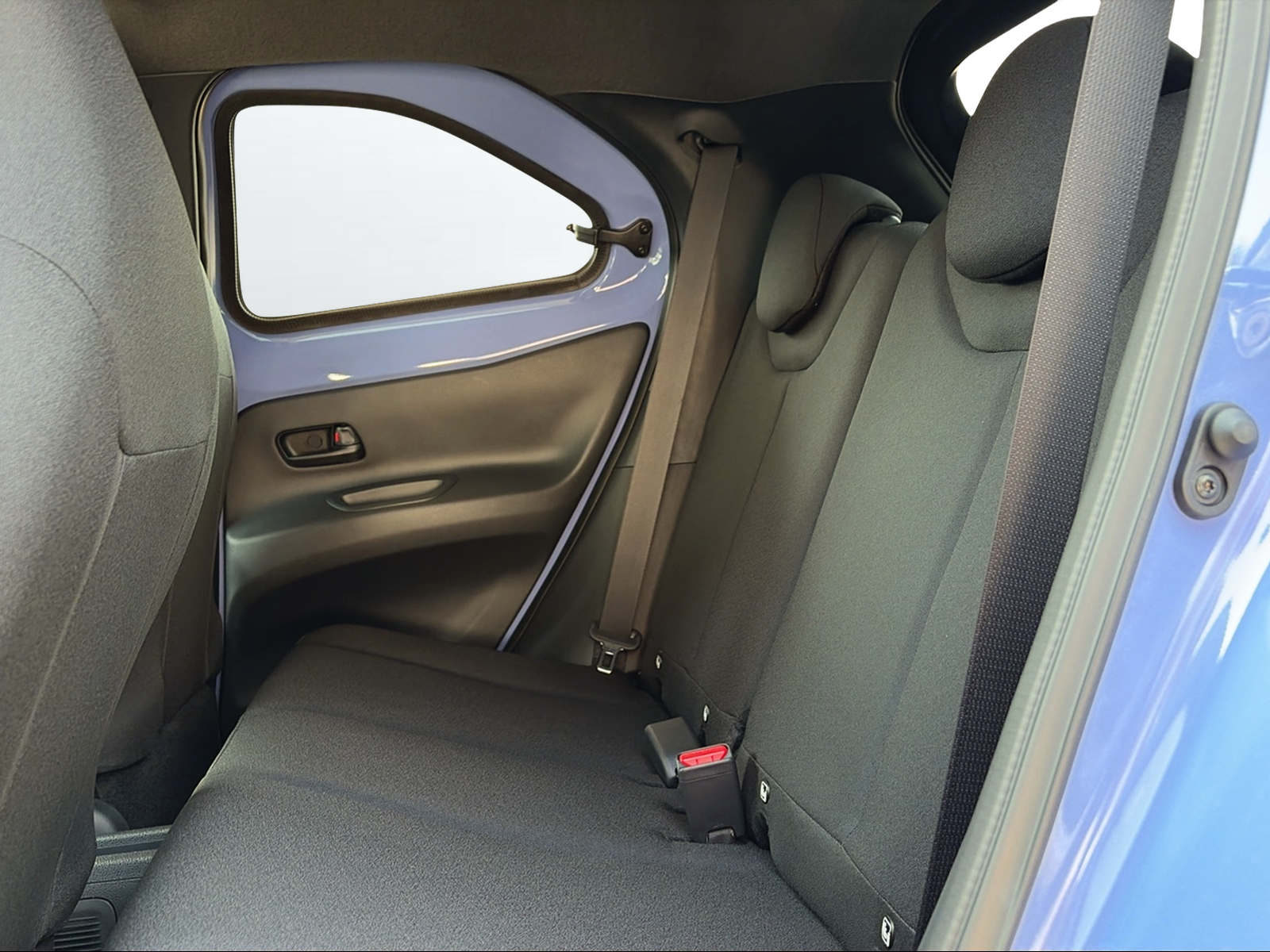 TOYOTA Aygo X 1.5 Trend e-CVT-image-10