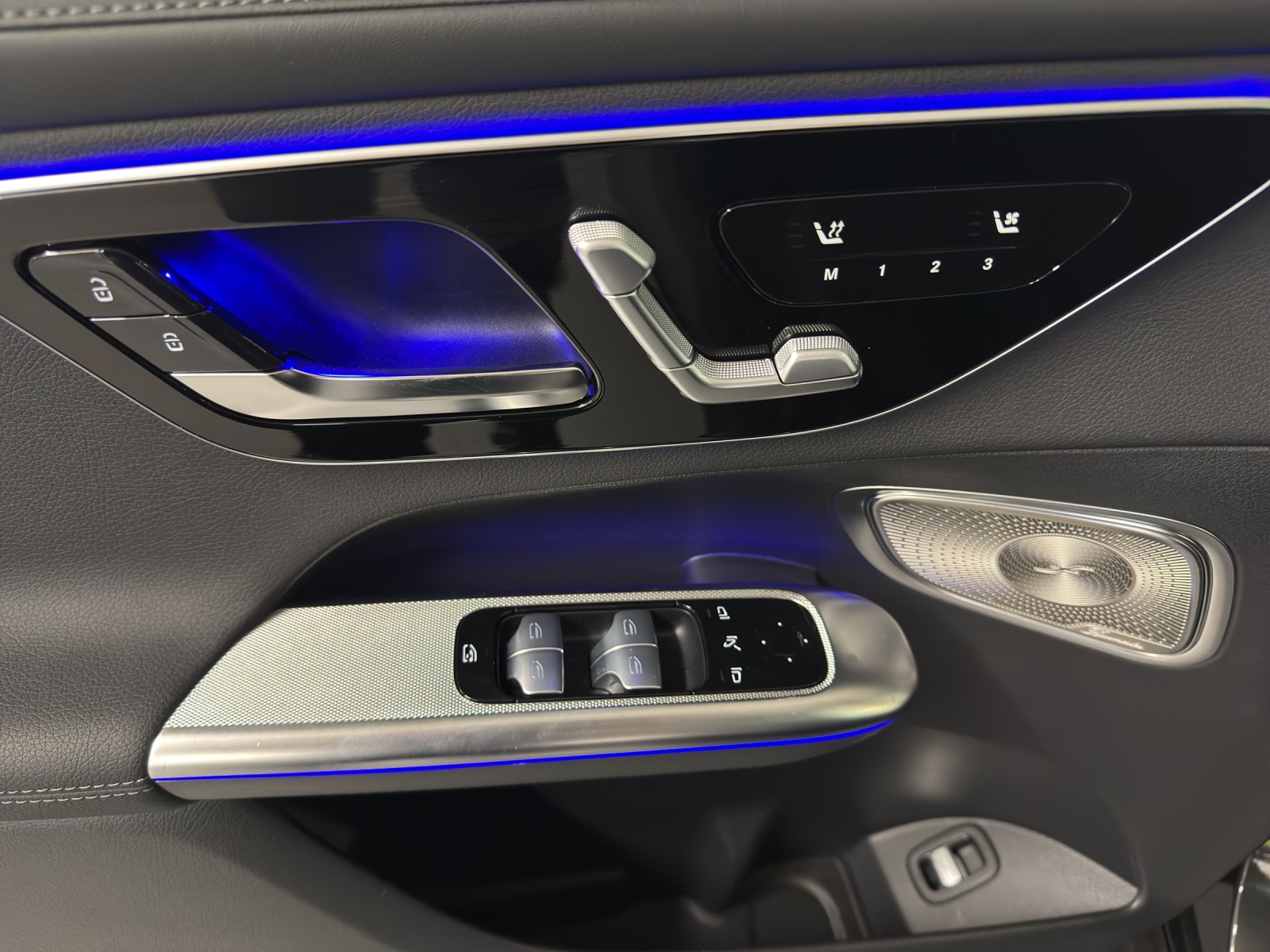 MERCEDES-BENZ GLC 300 de AMG Line 4Matic EQ Star-image-6