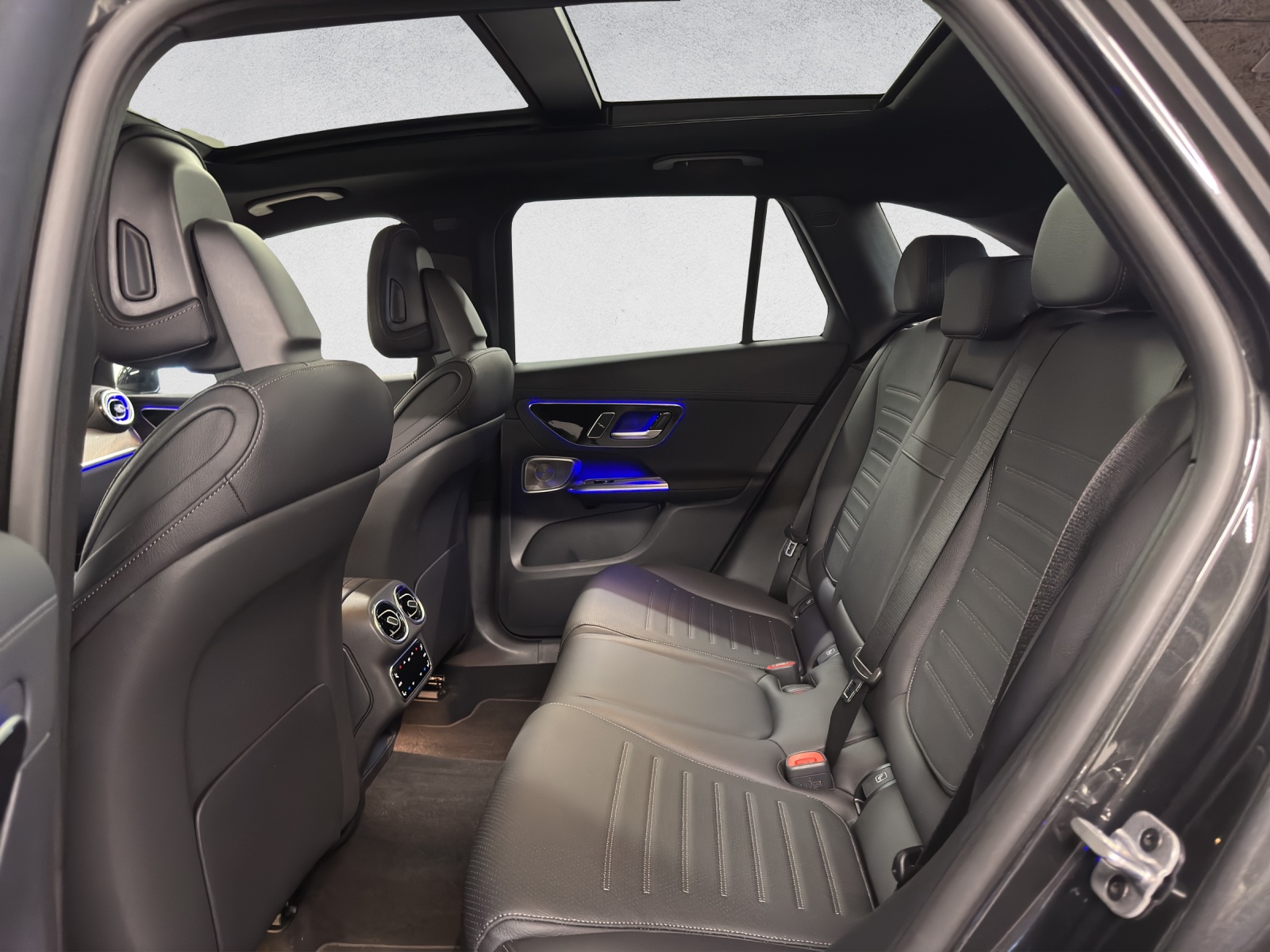 MERCEDES-BENZ GLC 300 de AMG Line 4Matic EQ Star-image-13