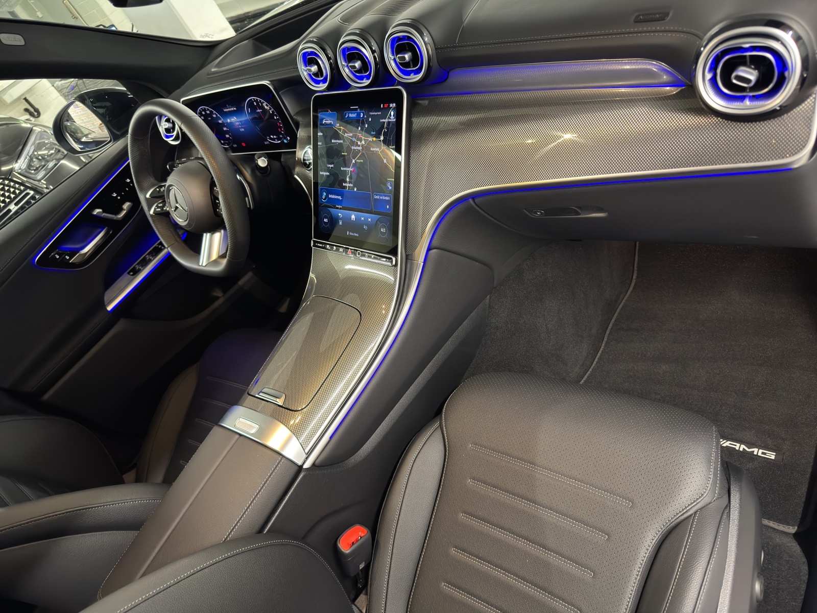 MERCEDES-BENZ GLC 300 de AMG Line 4Matic EQ Star-image-11