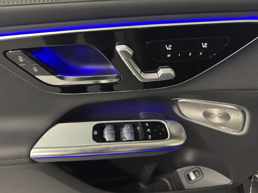 MERCEDES-BENZ GLC 300 de AMG Line 4Matic EQ Star-image-5