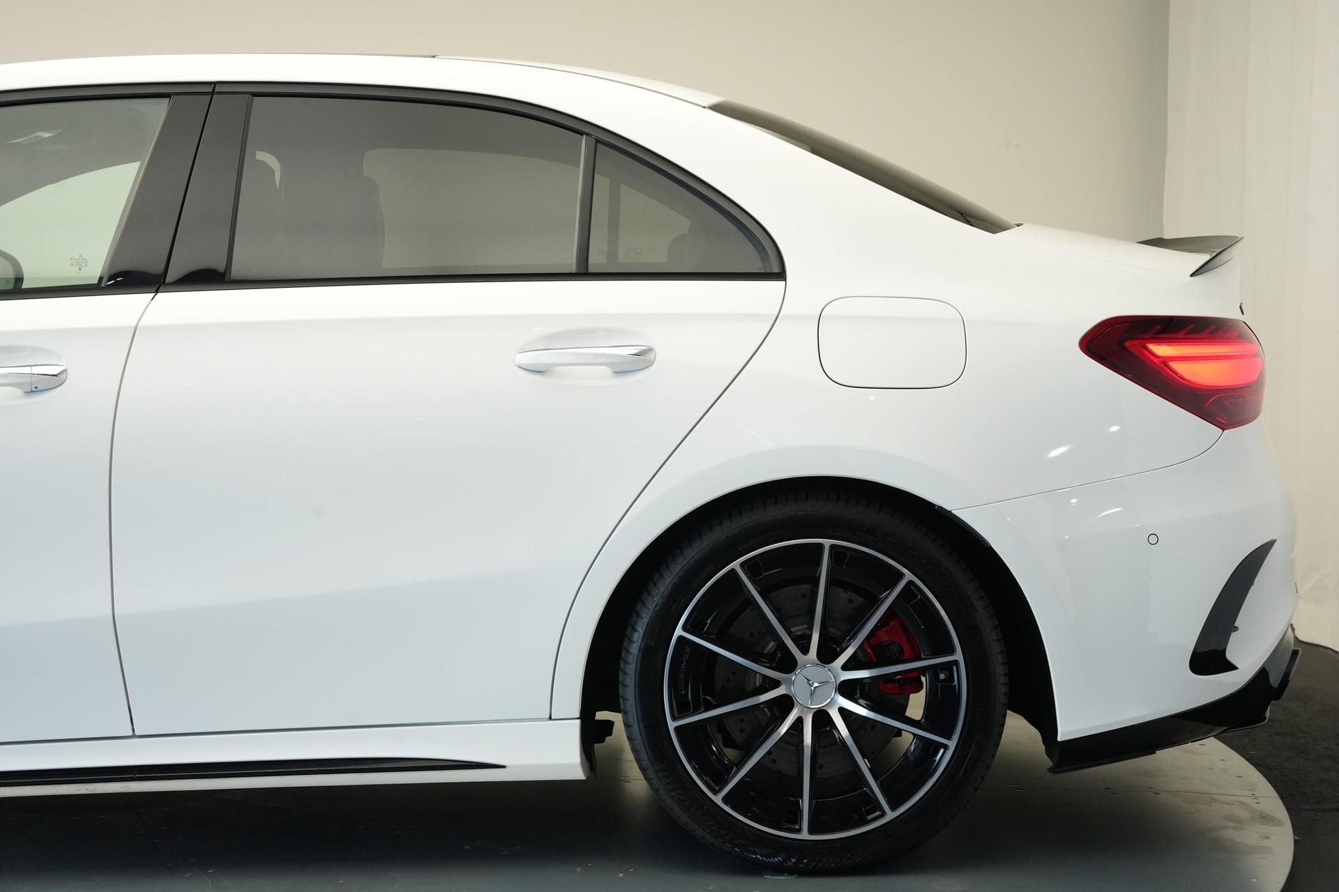 MERCEDES-BENZ A AMG 35 4Matic+ 8G-DCT *Performance Sitze* *Facelift*-image-44