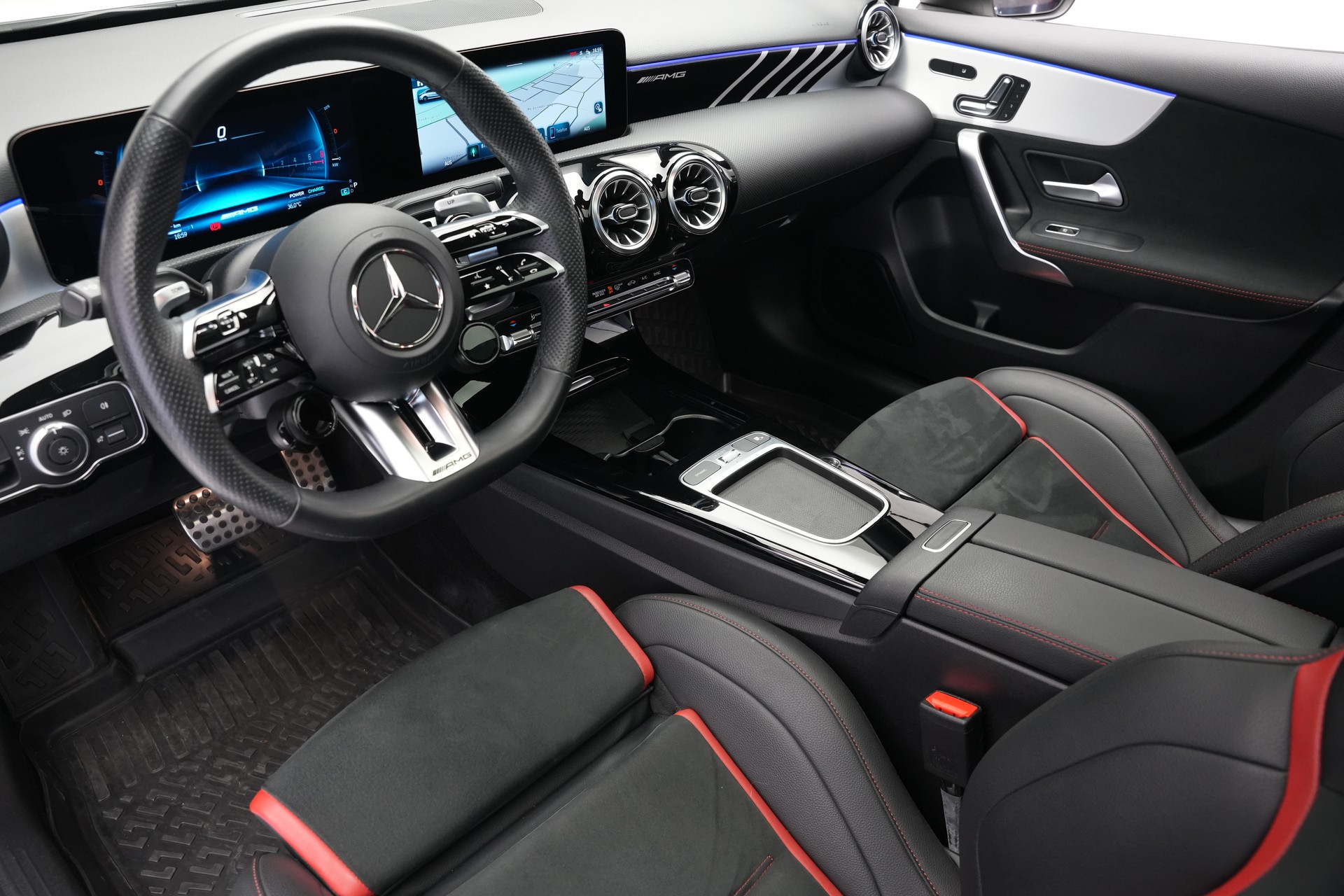 MERCEDES-BENZ A AMG 35 4Matic+ 8G-DCT *Performance Sitze* *Facelift*-image-10