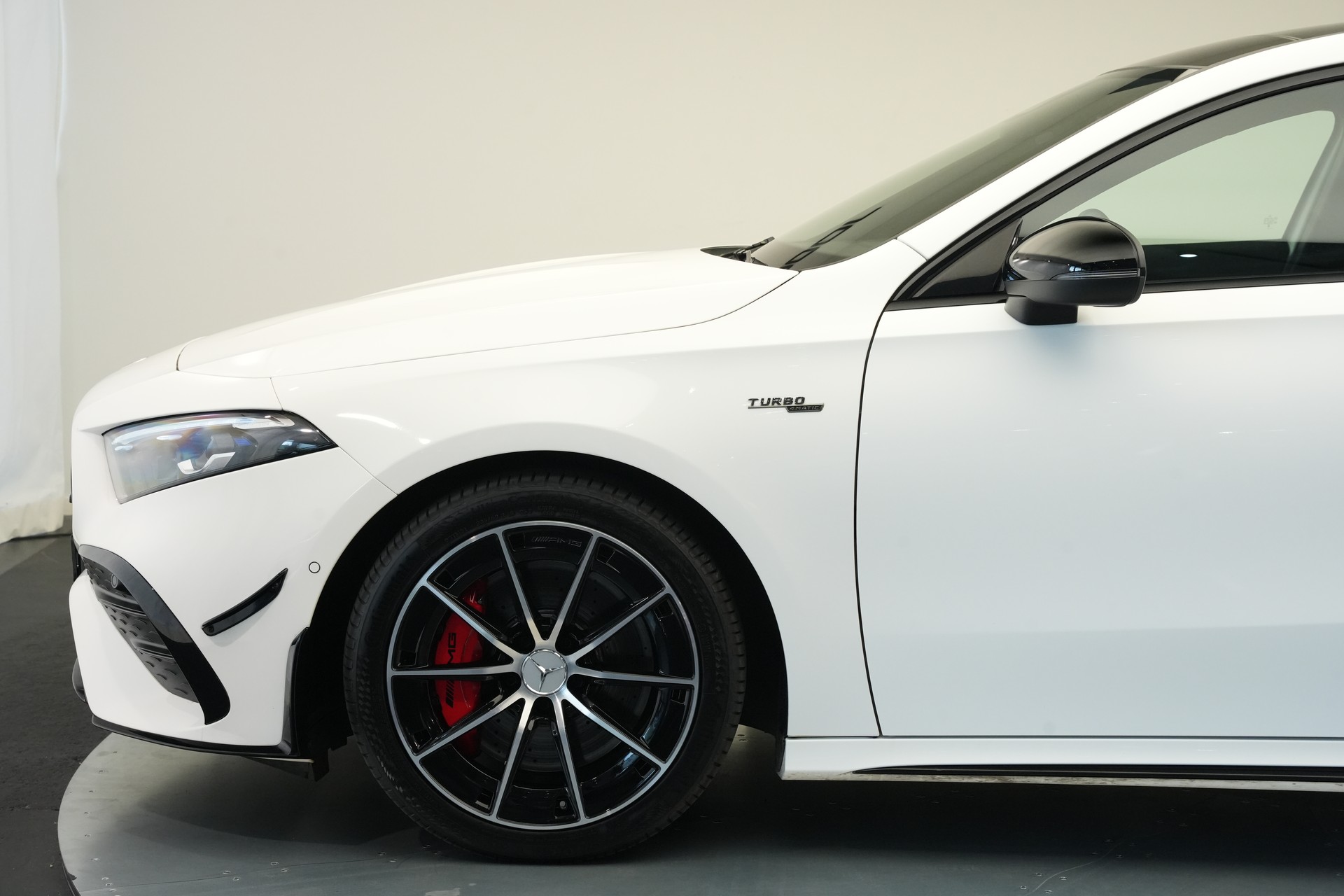 MERCEDES-BENZ A AMG 35 4Matic+ 8G-DCT *Performance Sitze* *Facelift*-image-45