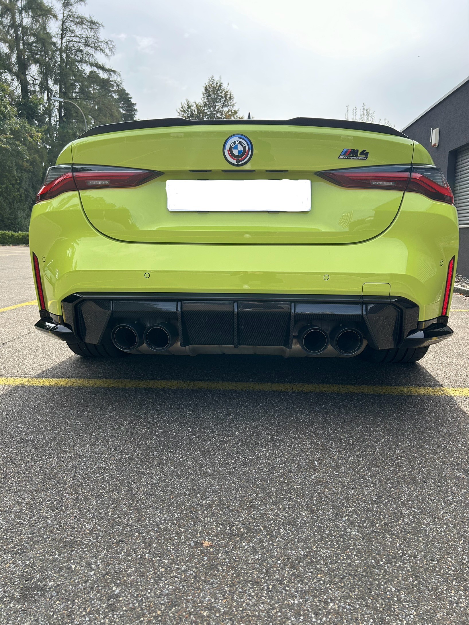 BMW M4 Competition xDrive-image-3