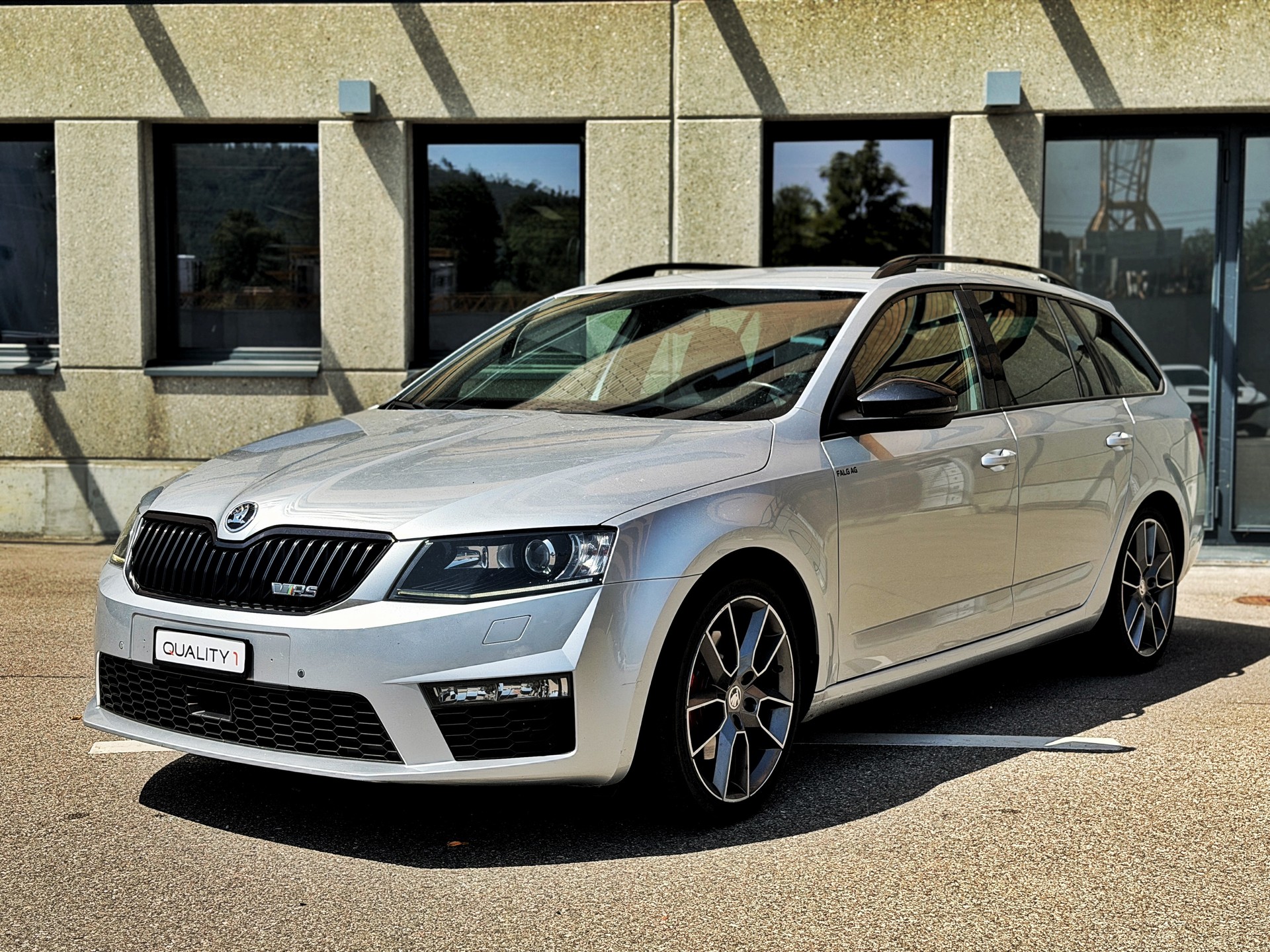 SKODA Octavia Combi 2.0 TDI RS 4x4 DSG-image-0