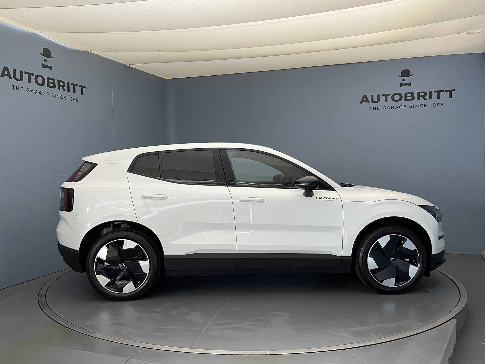 VOLVO EX30 E60 Core Core-image-1