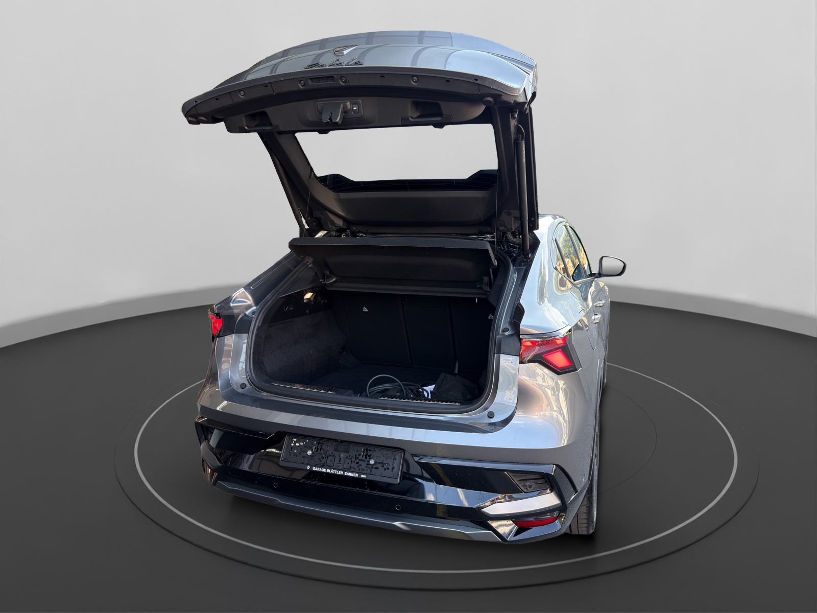 RENAULT Rafale 1.2 E-Tech Plug-in Atelier Alpine-image-11