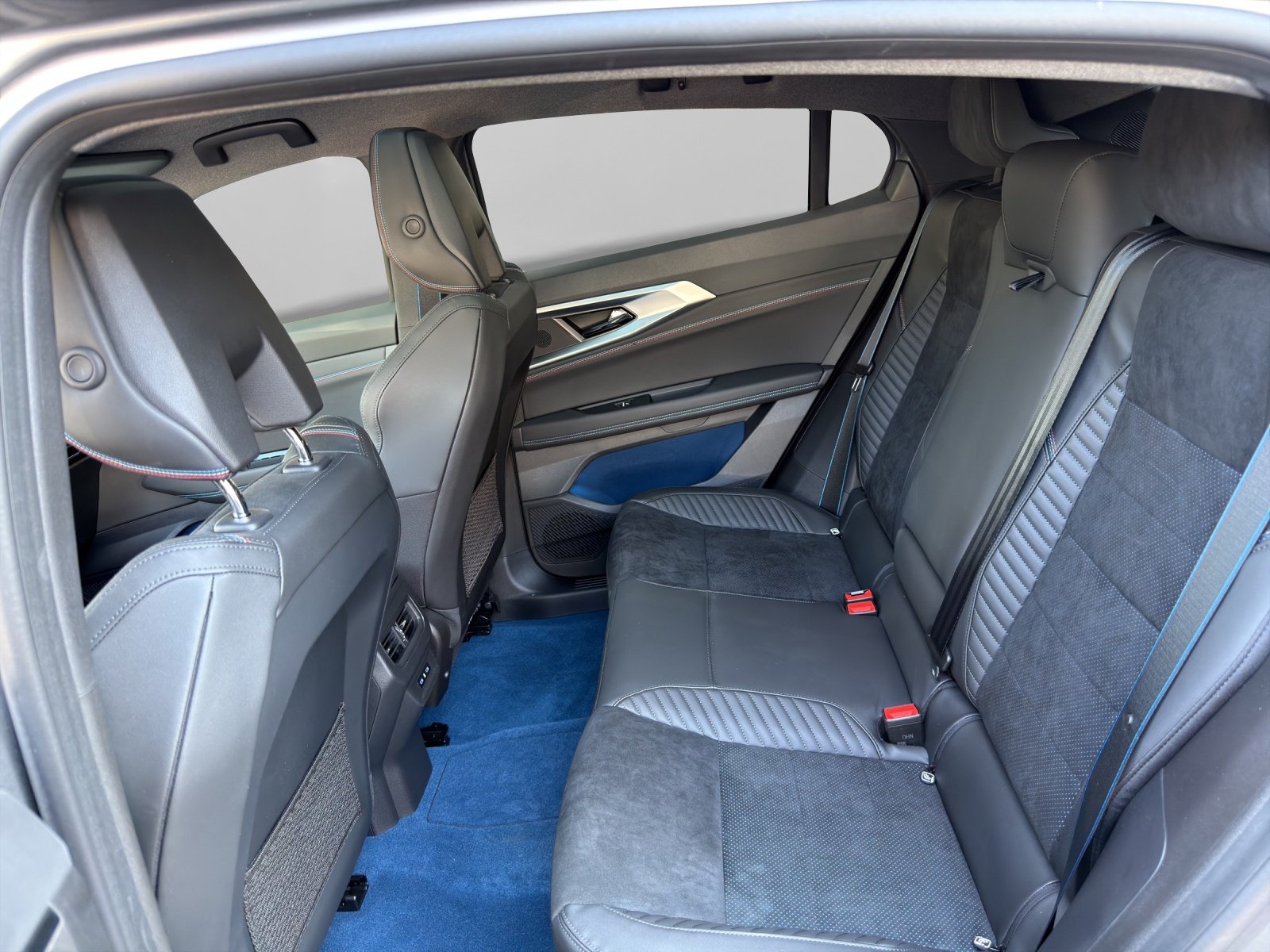 RENAULT Rafale 1.2 E-Tech Plug-in Atelier Alpine-image-8
