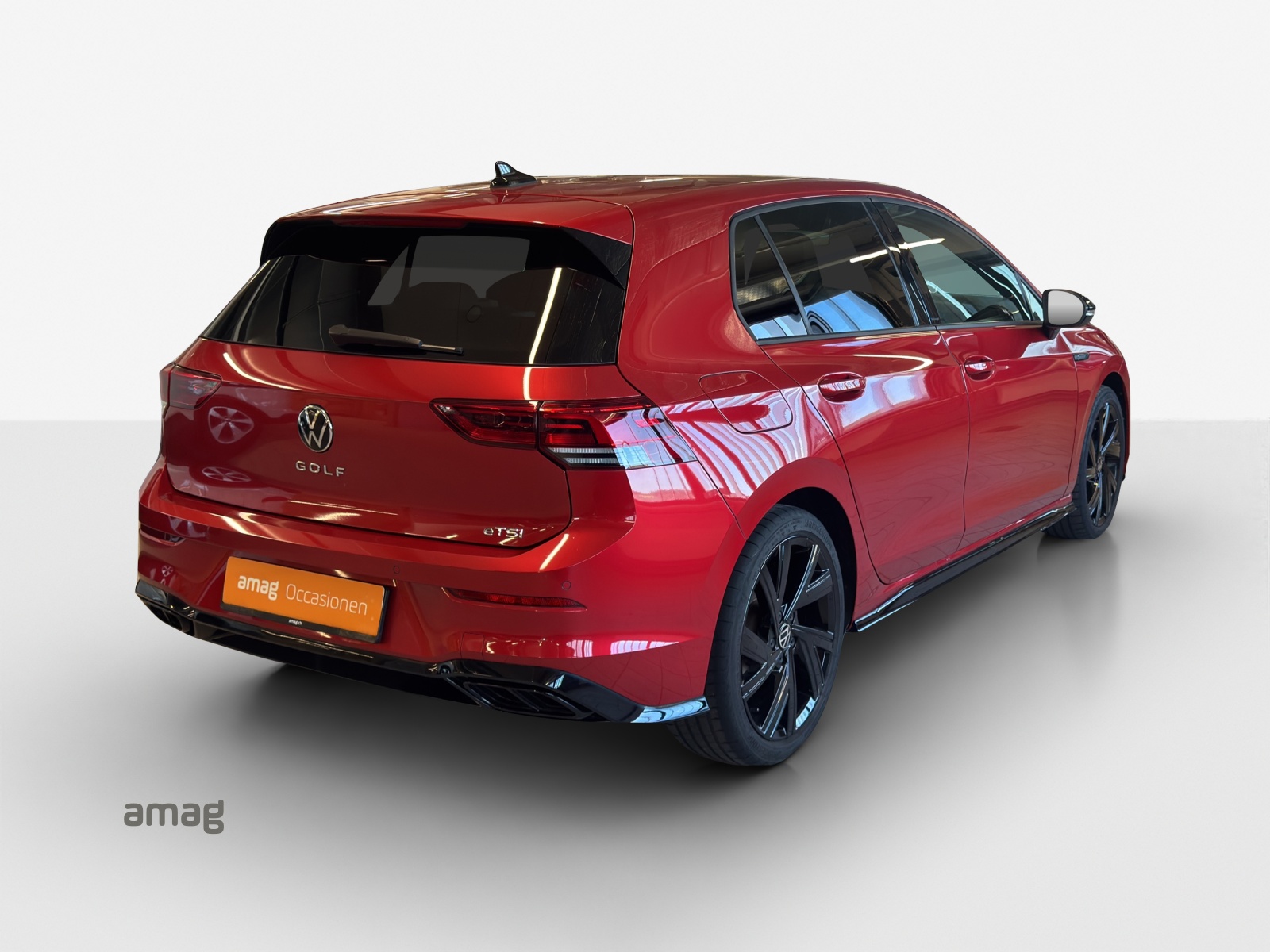 VW Golf 1.5 eTSI mHEV ACT R-Line DSG-image-4