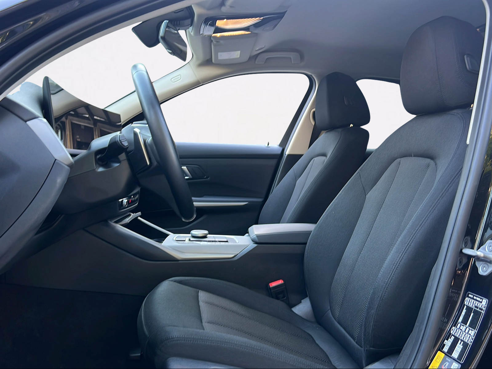 BMW 320e xDrive Touring Steptronic-image-6
