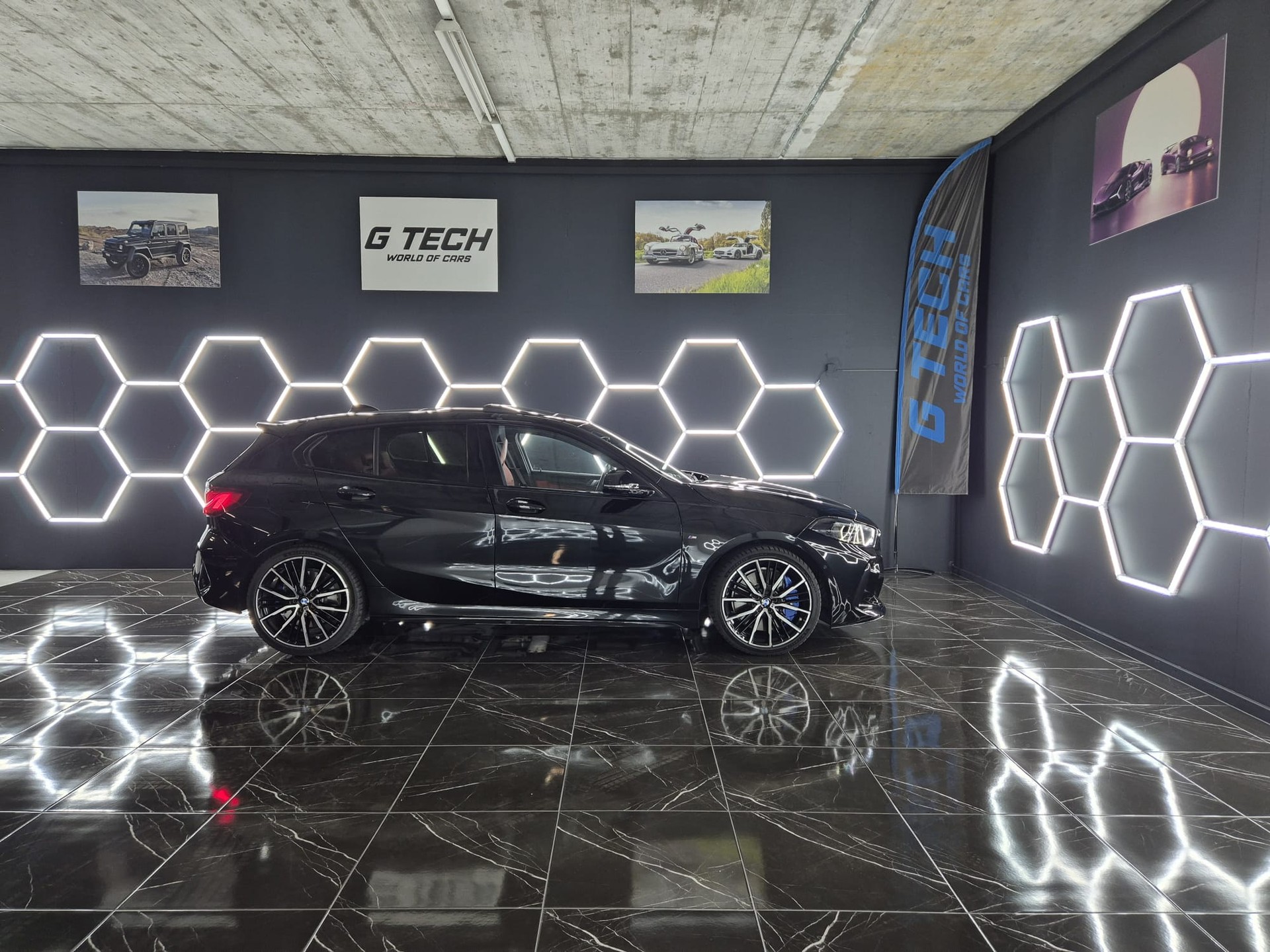 BMW M135i xDrive Steptronic-image-4