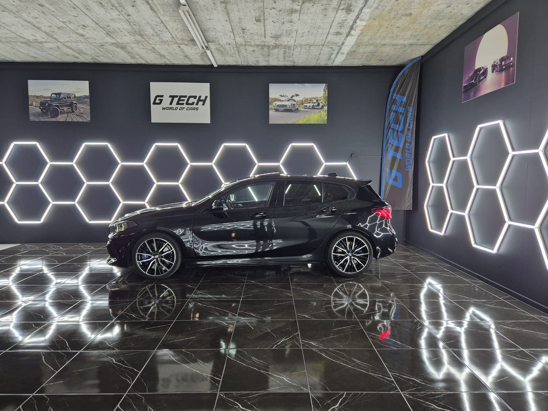 BMW M135i xDrive Steptronic-image-1