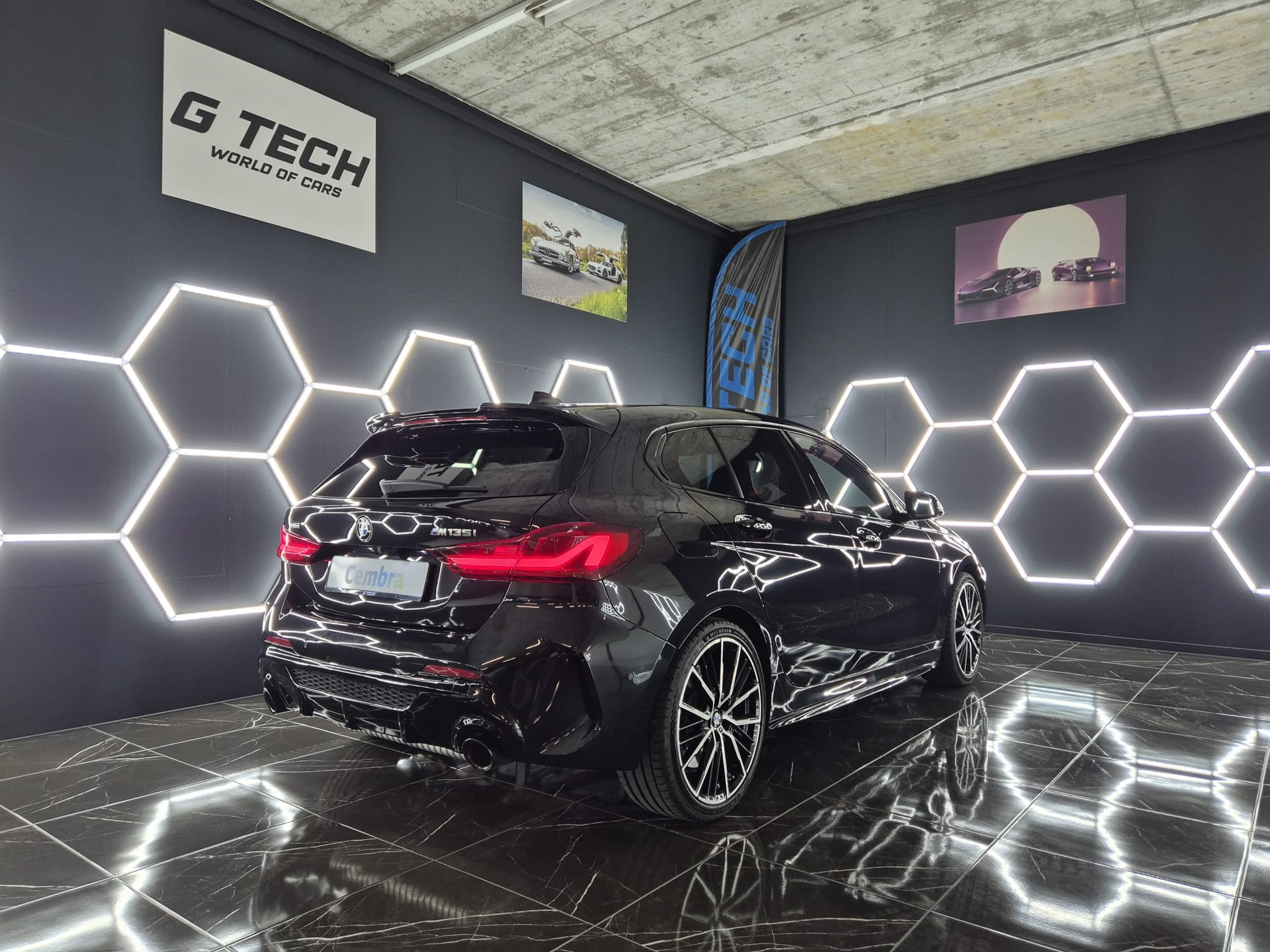 BMW M135i xDrive Steptronic-image-3