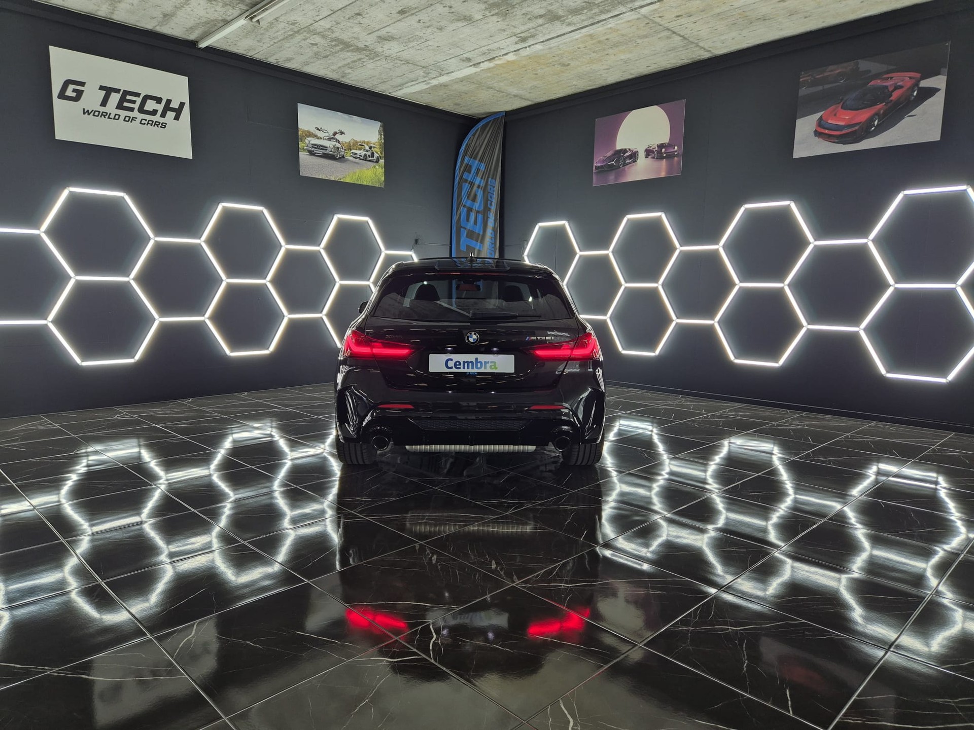 BMW M135i xDrive Steptronic-image-12