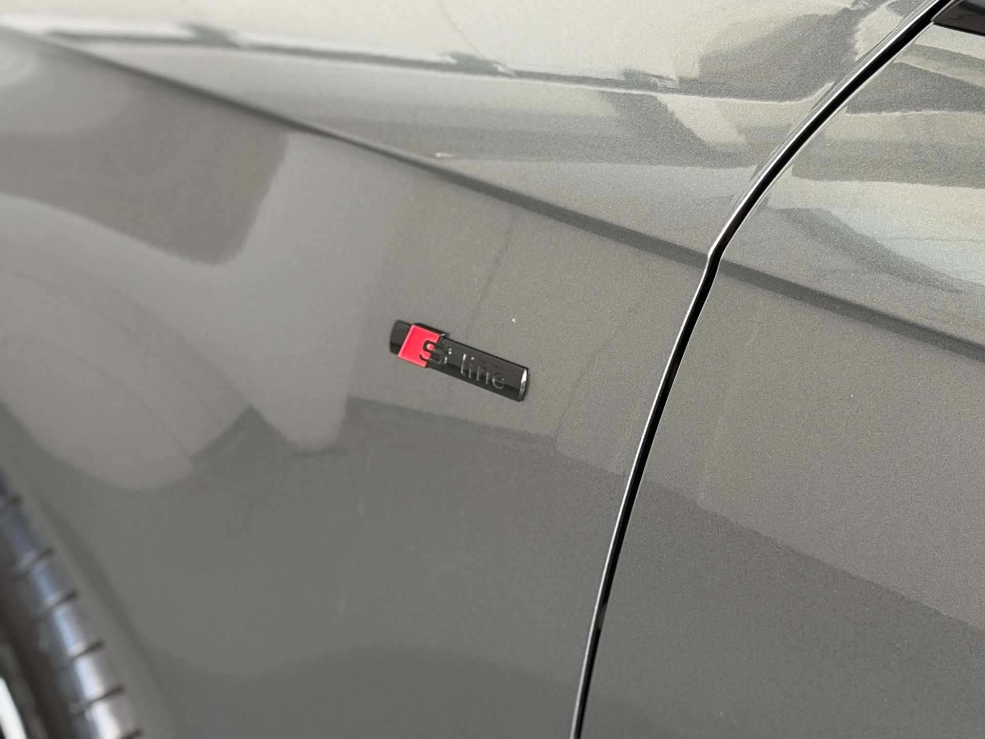 AUDI A4 Avant 2.0 TDI S Line quattro S-tronic (CH)-image-13