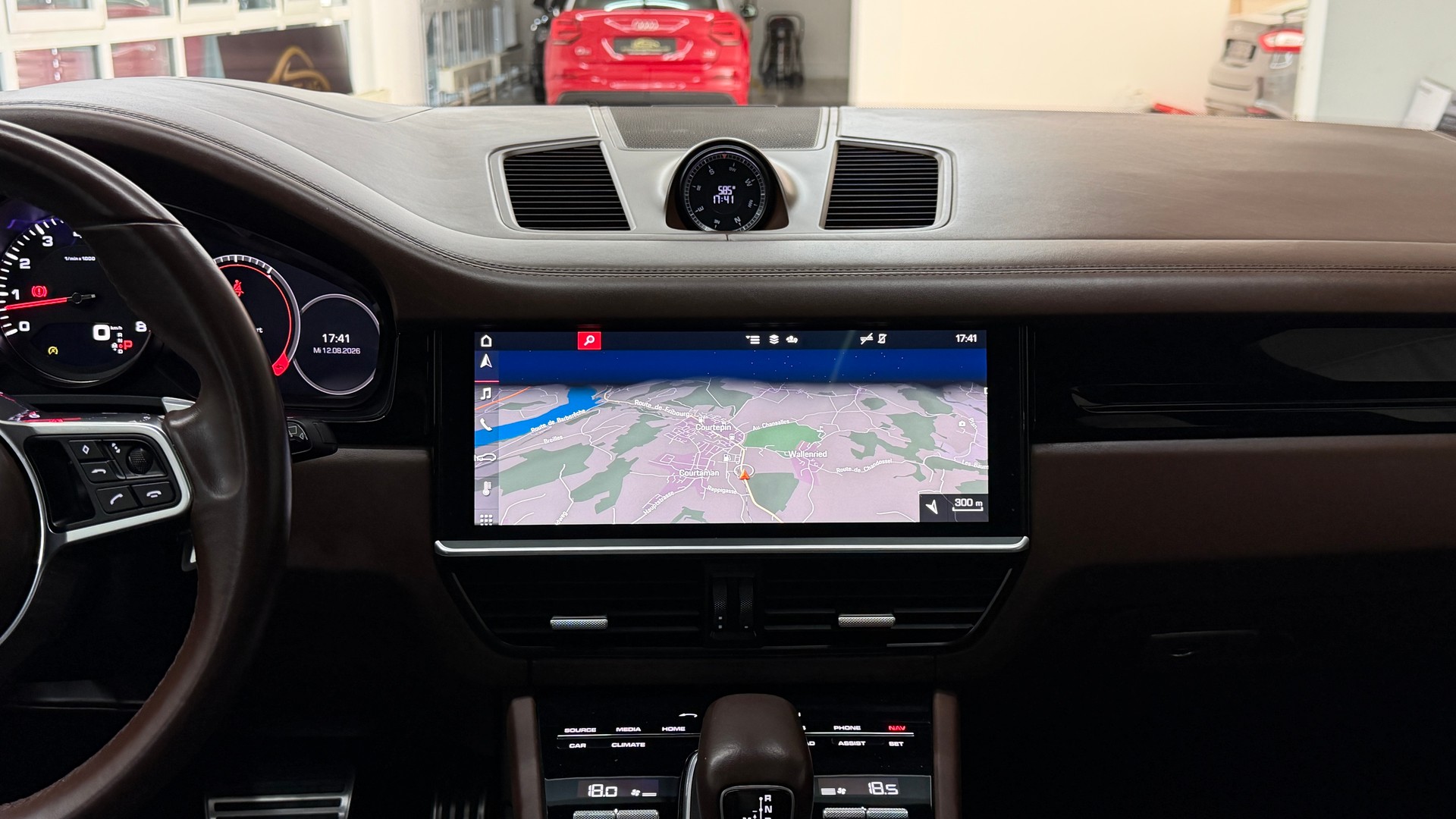 PORSCHE Cayenne S-image-8
