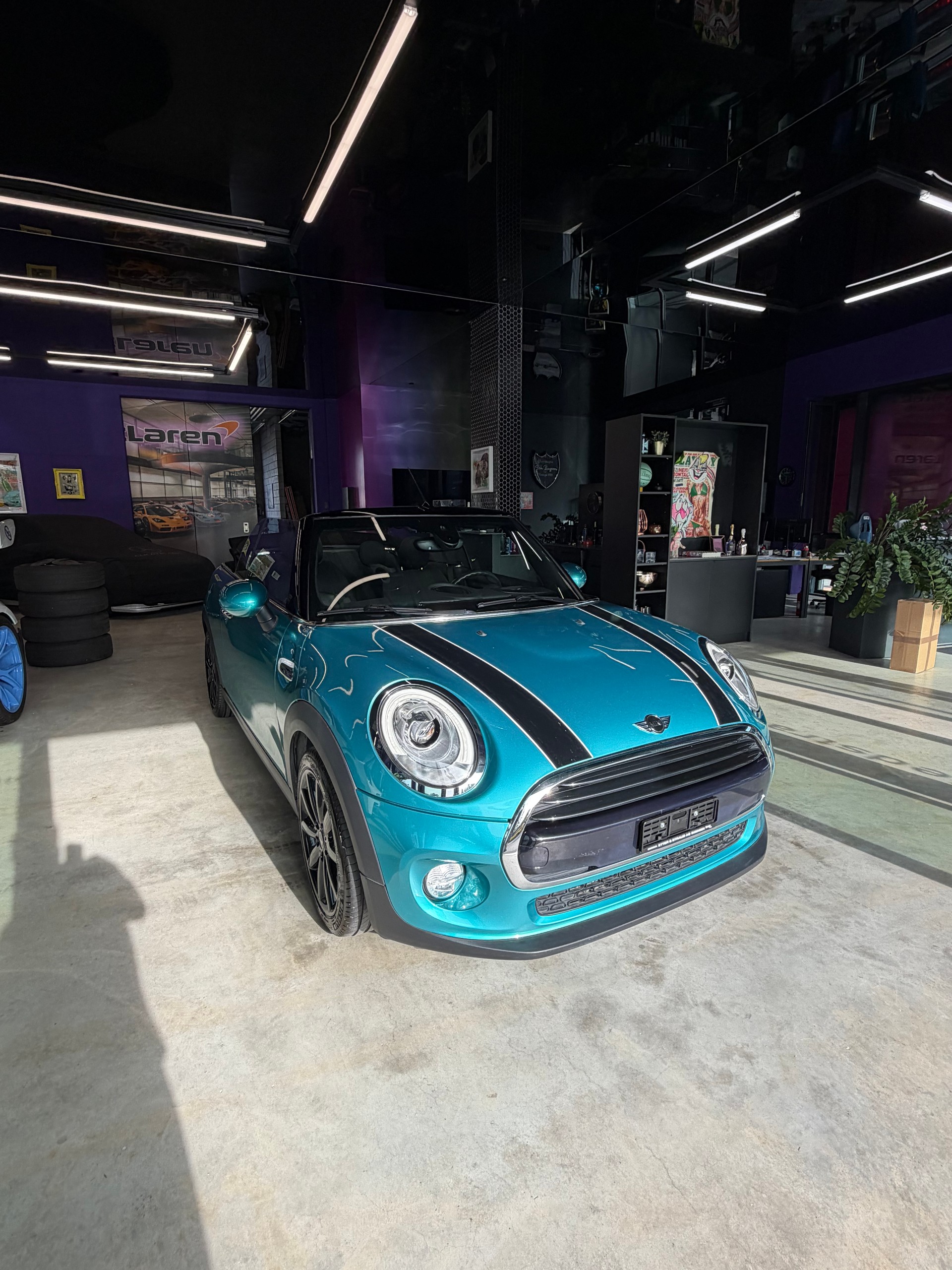 MINI Cooper Cabriolet Steptronic-image-2