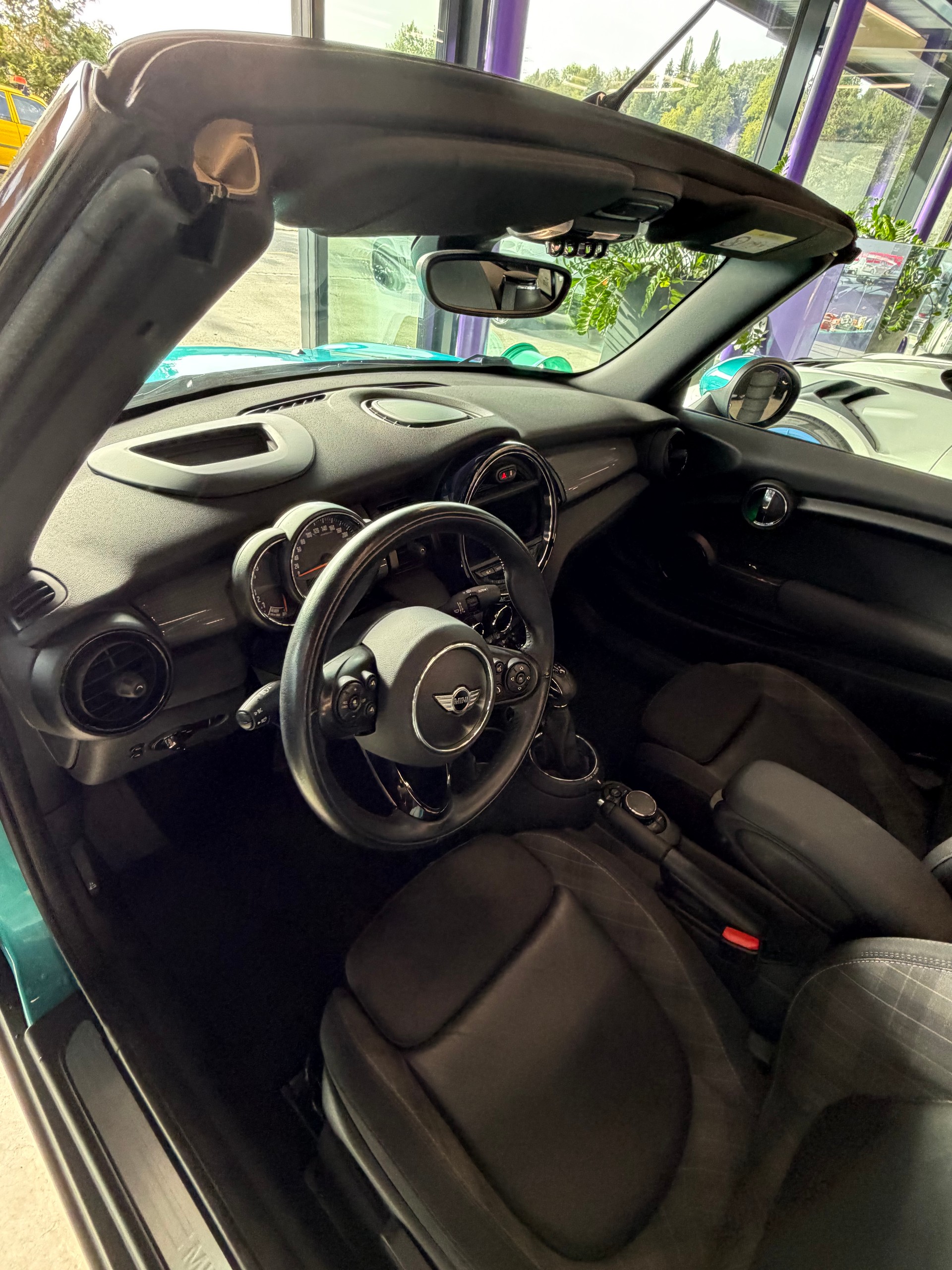 MINI Cooper Cabriolet Steptronic-image-11