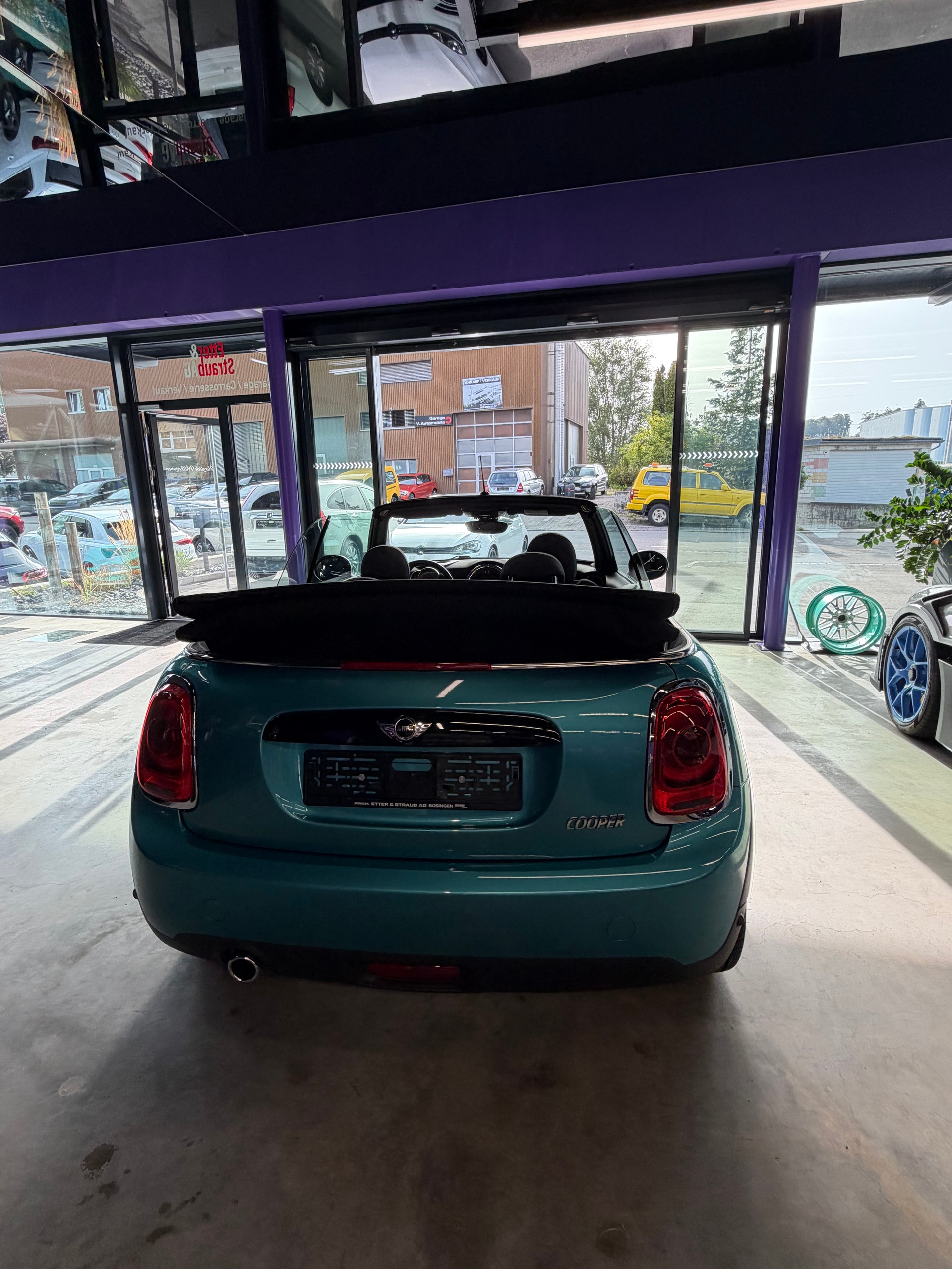 MINI Cooper Cabriolet Steptronic-image-6