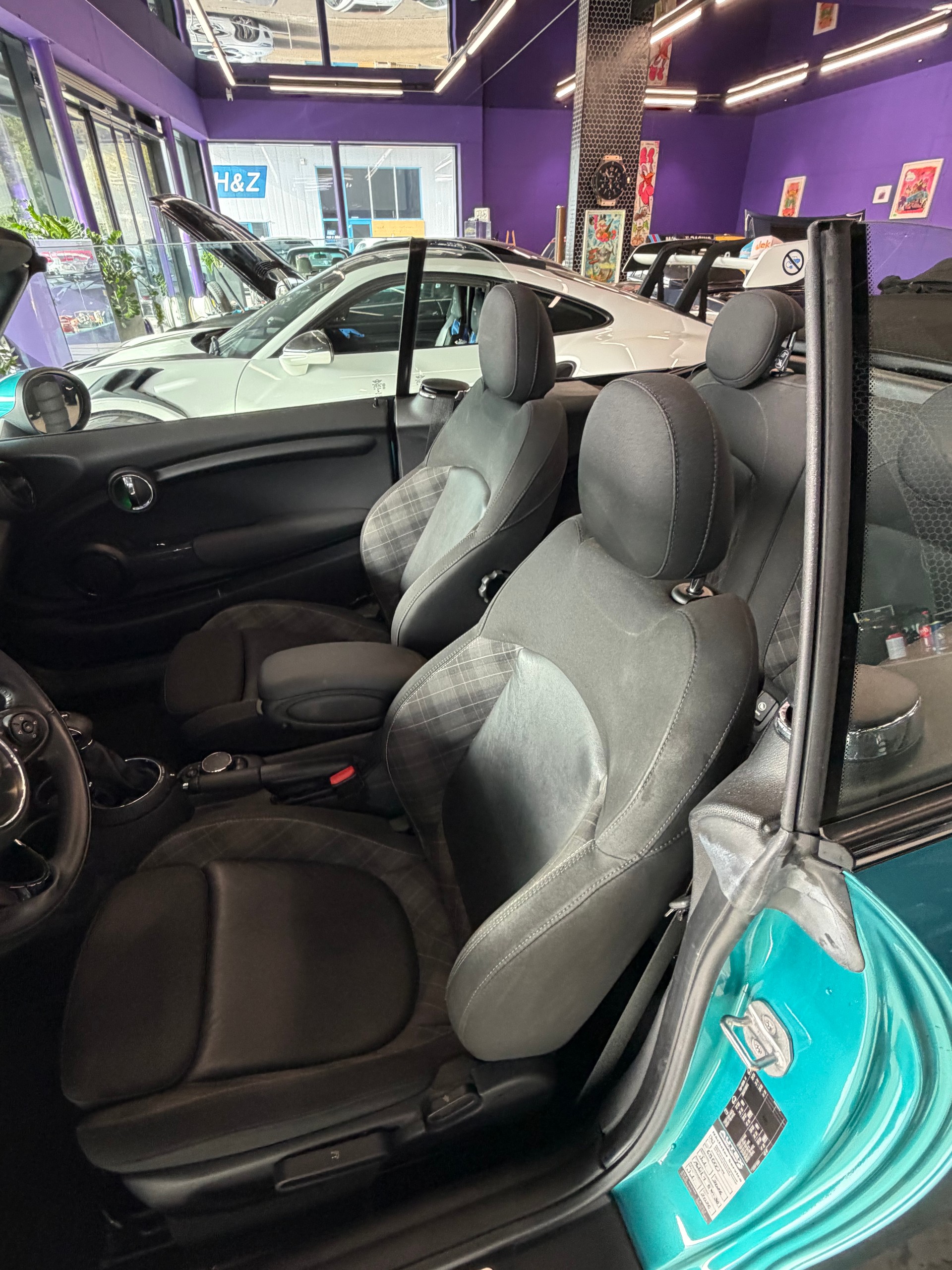 MINI Cooper Cabriolet Steptronic-image-14
