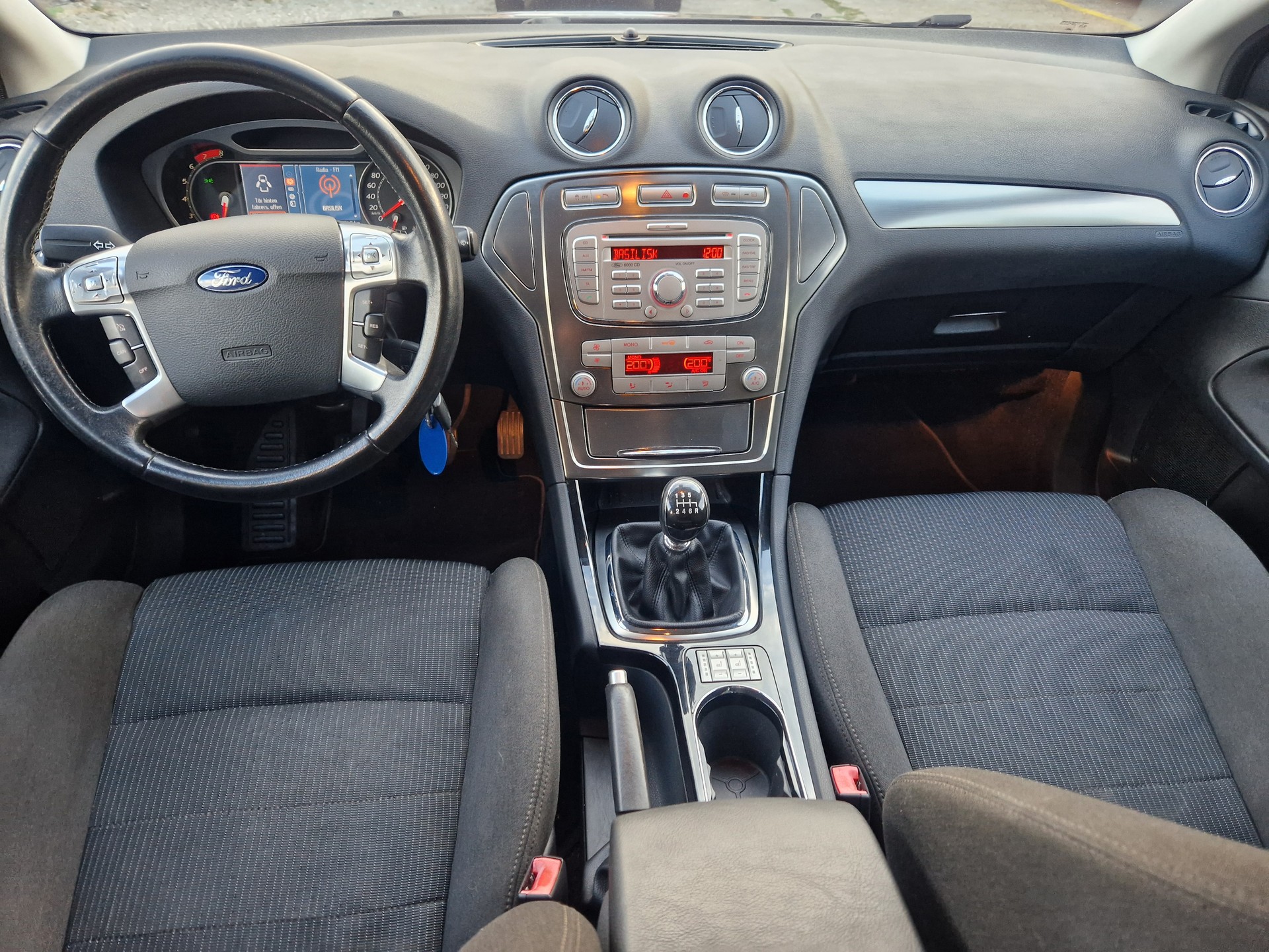 FORD Mondeo 2.5i 20V Titanium S-image-9