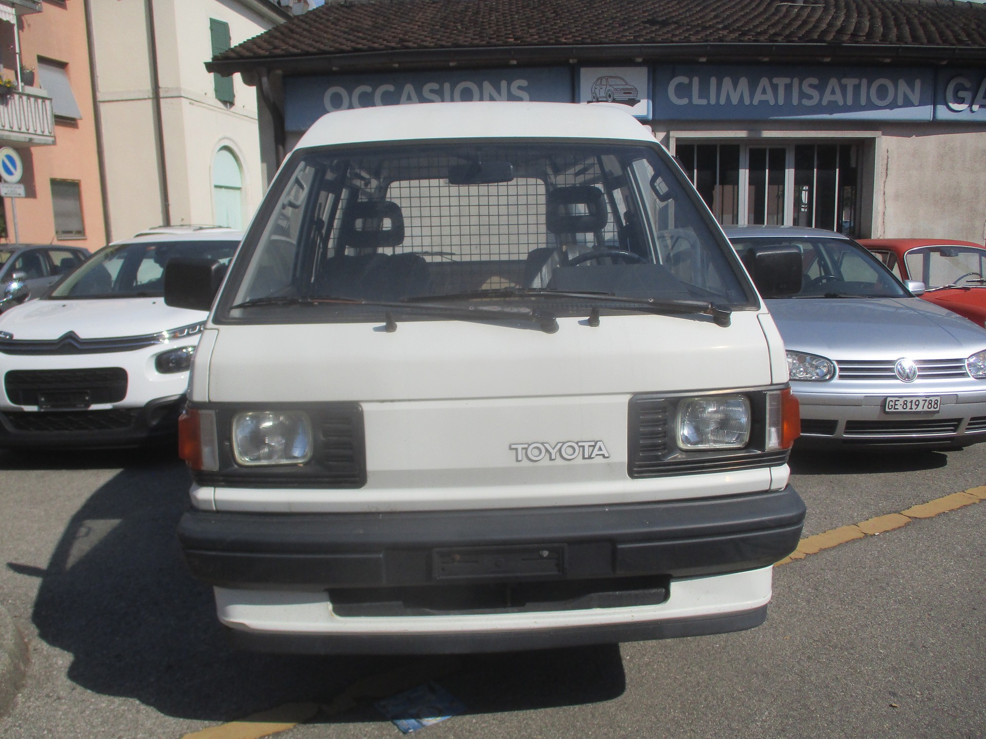 TOYOTA KM 36 LV-MRSW-image-0