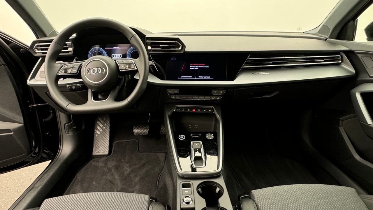AUDI A3 Sportback TFSI 110 KW S Line-image-5