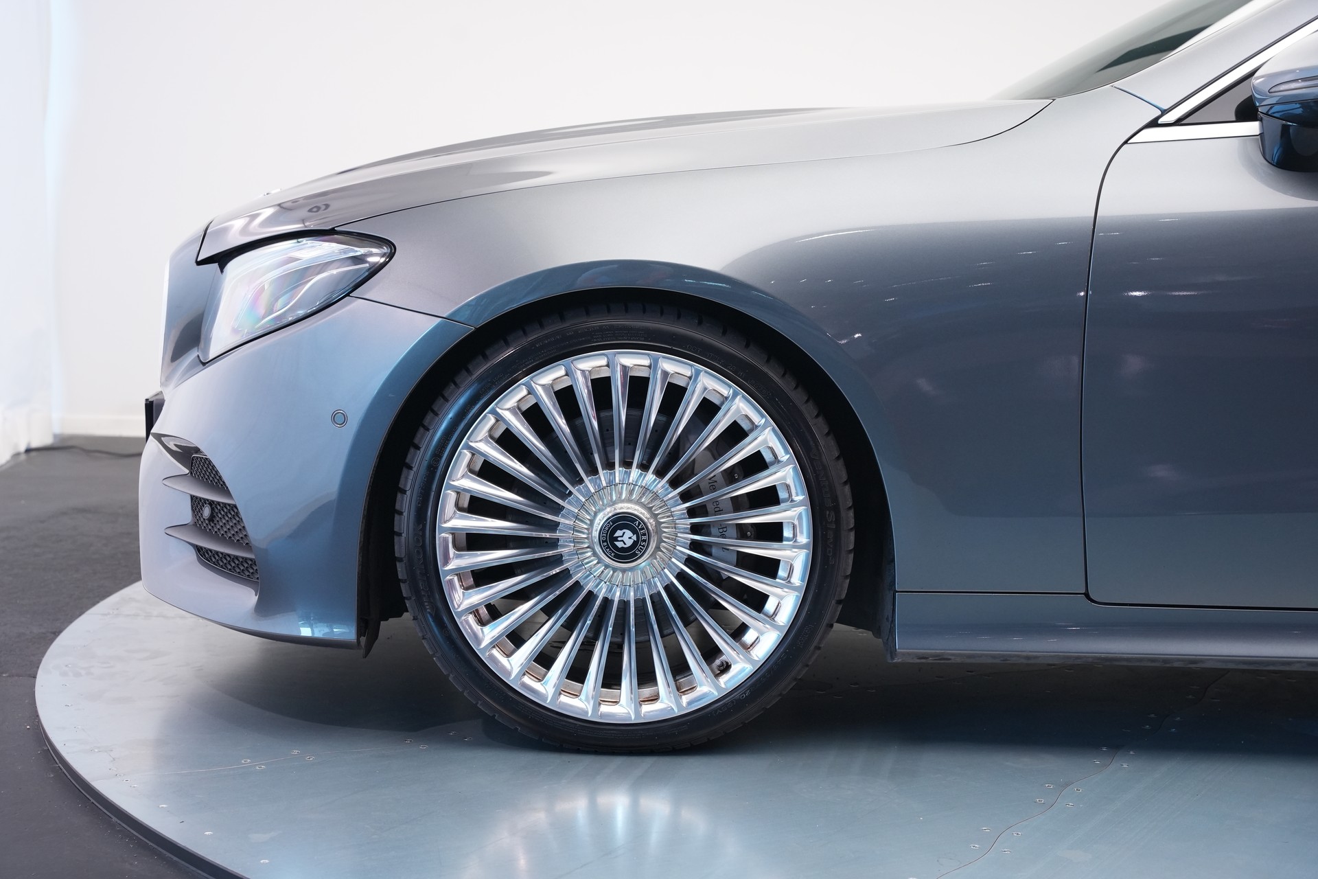 MERCEDES-BENZ E 400 Cabriolet AMG Line 4 Matic 9G-Tronic *20" Aversus* *Burmester*-image-49