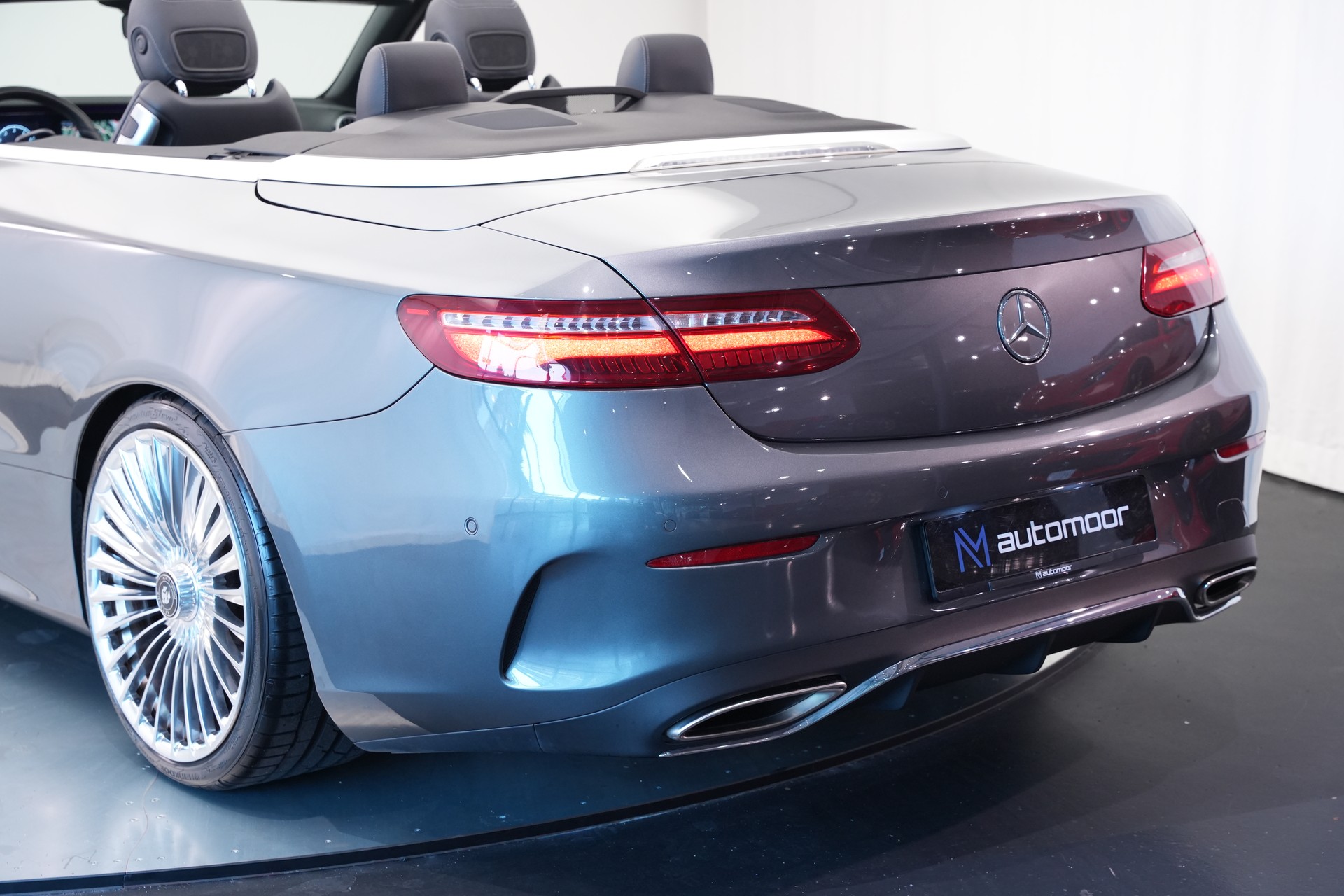 MERCEDES-BENZ E 400 Cabriolet AMG Line 4 Matic 9G-Tronic *20" Aversus* *Burmester*-image-48
