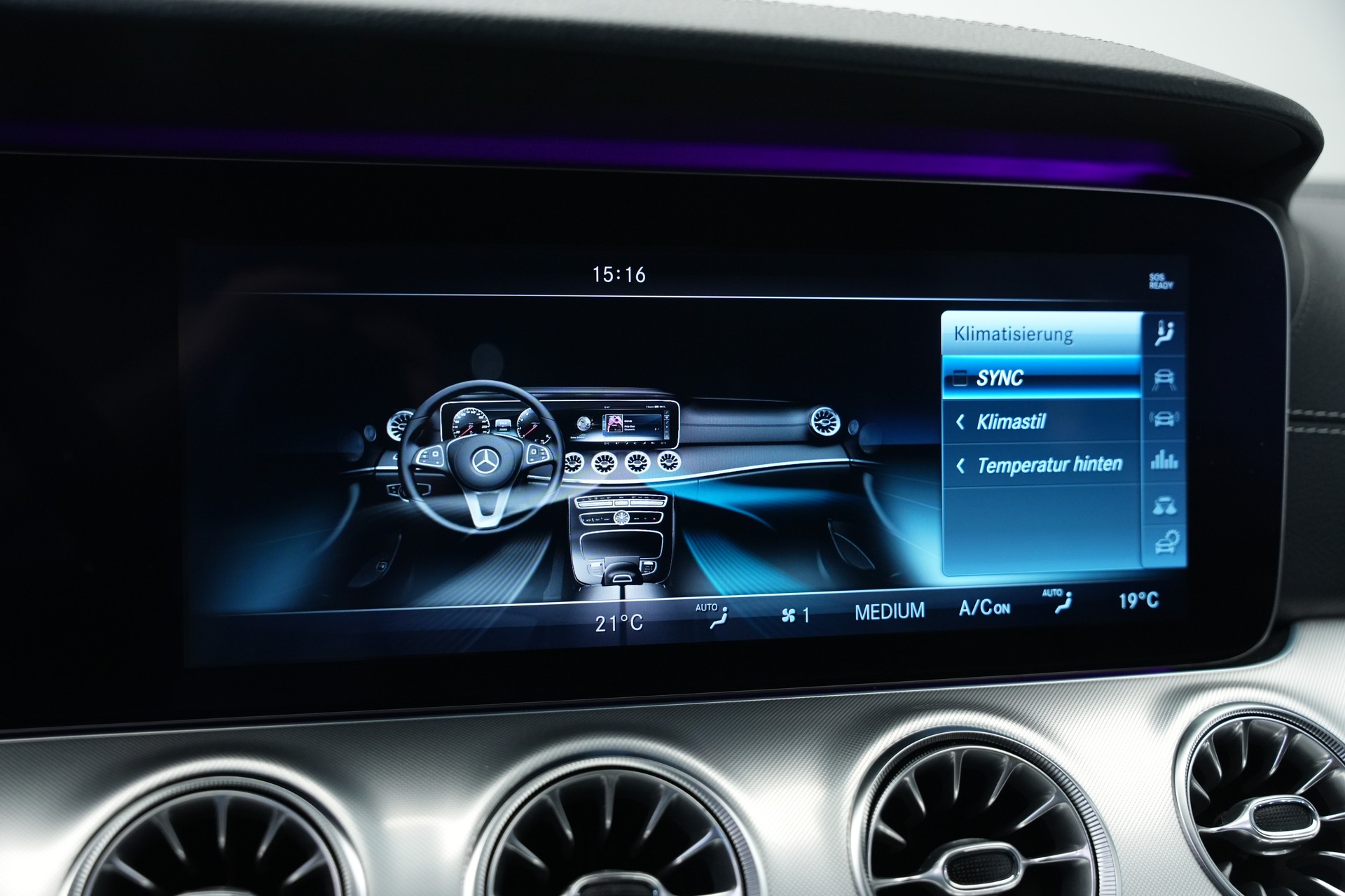MERCEDES-BENZ E 400 Cabriolet AMG Line 4 Matic 9G-Tronic *20" Aversus* *Burmester*-image-37