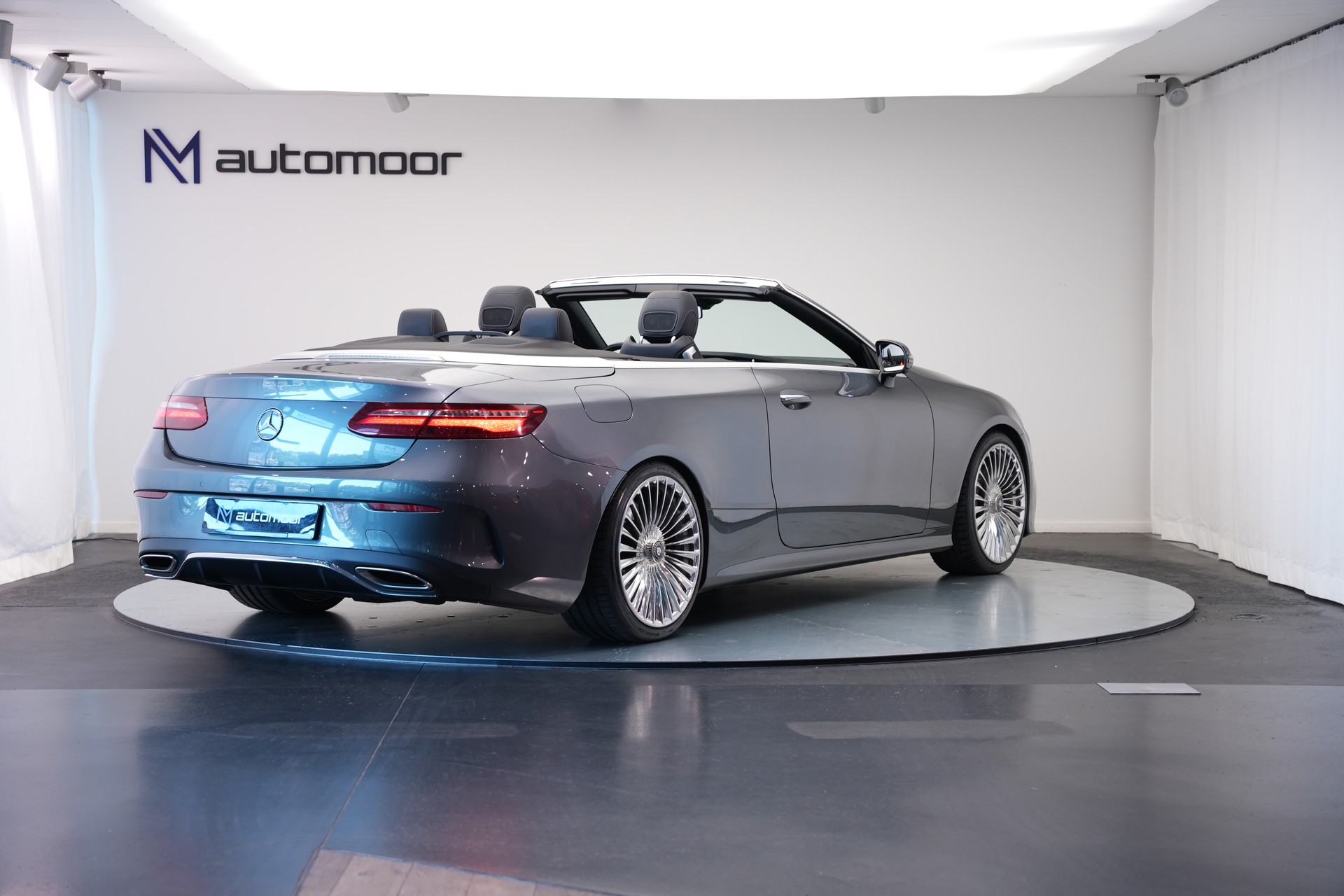 MERCEDES-BENZ E 400 Cabriolet AMG Line 4 Matic 9G-Tronic *20" Aversus* *Burmester*-image-4