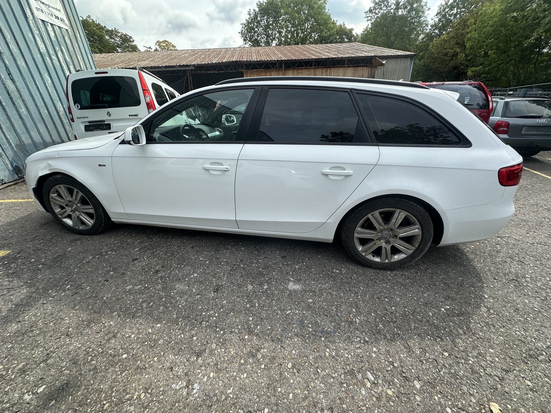 AUDI A4 Avant 2.0 TDI quattro S-tronic-image-2