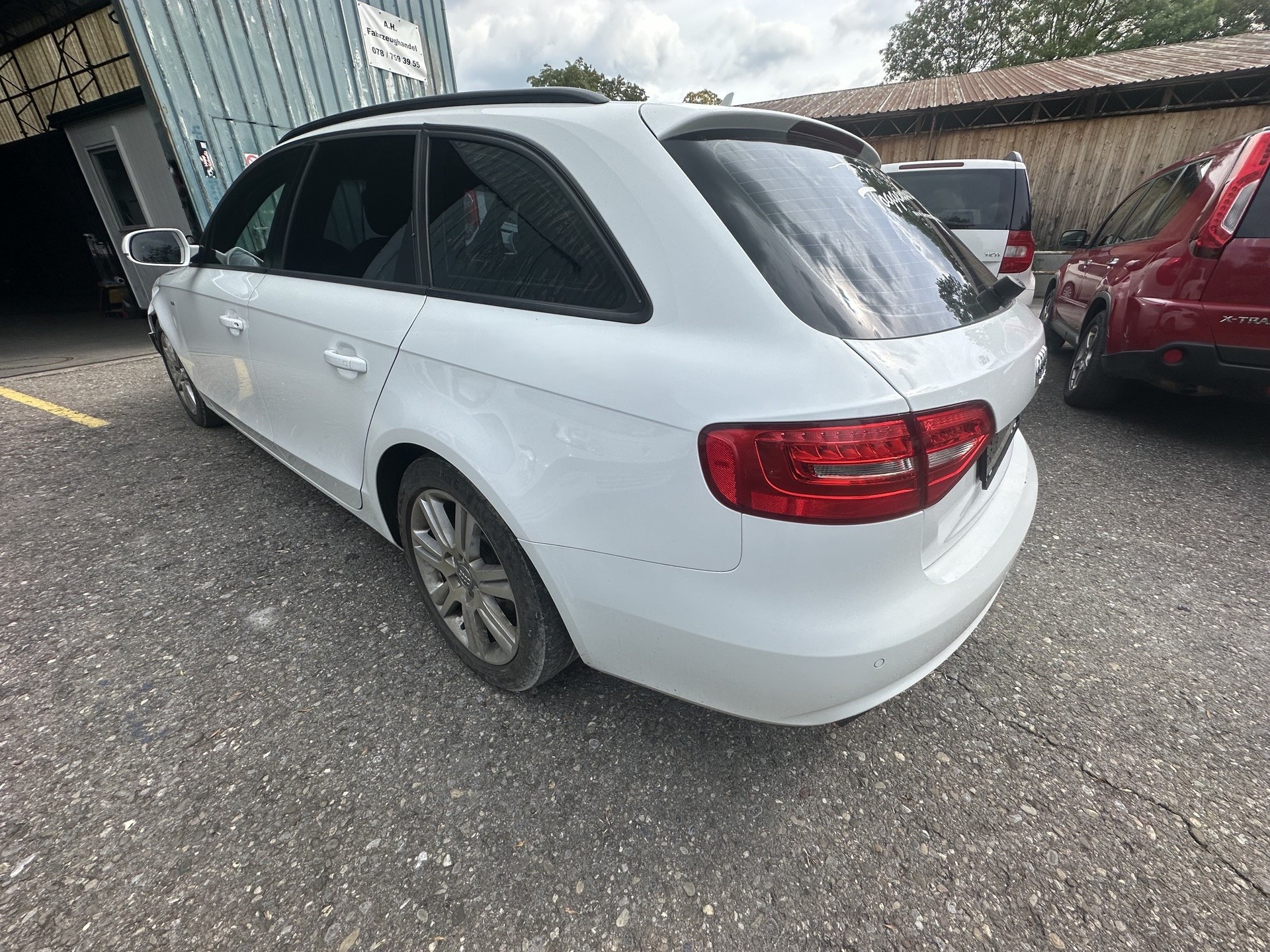 AUDI A4 Avant 2.0 TDI quattro S-tronic-image-3