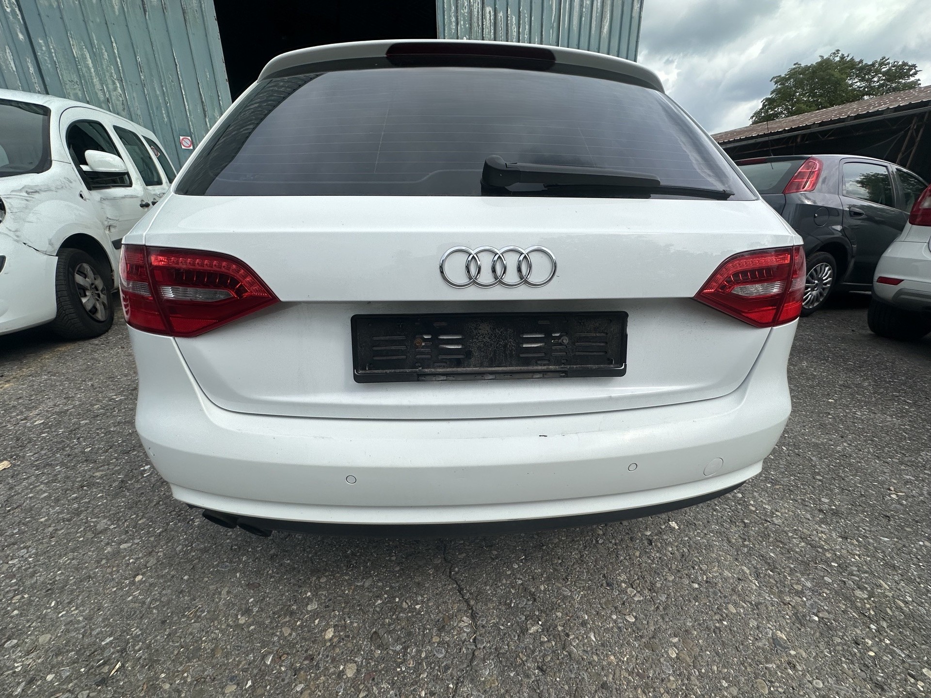 AUDI A4 Avant 2.0 TDI quattro S-tronic-image-4