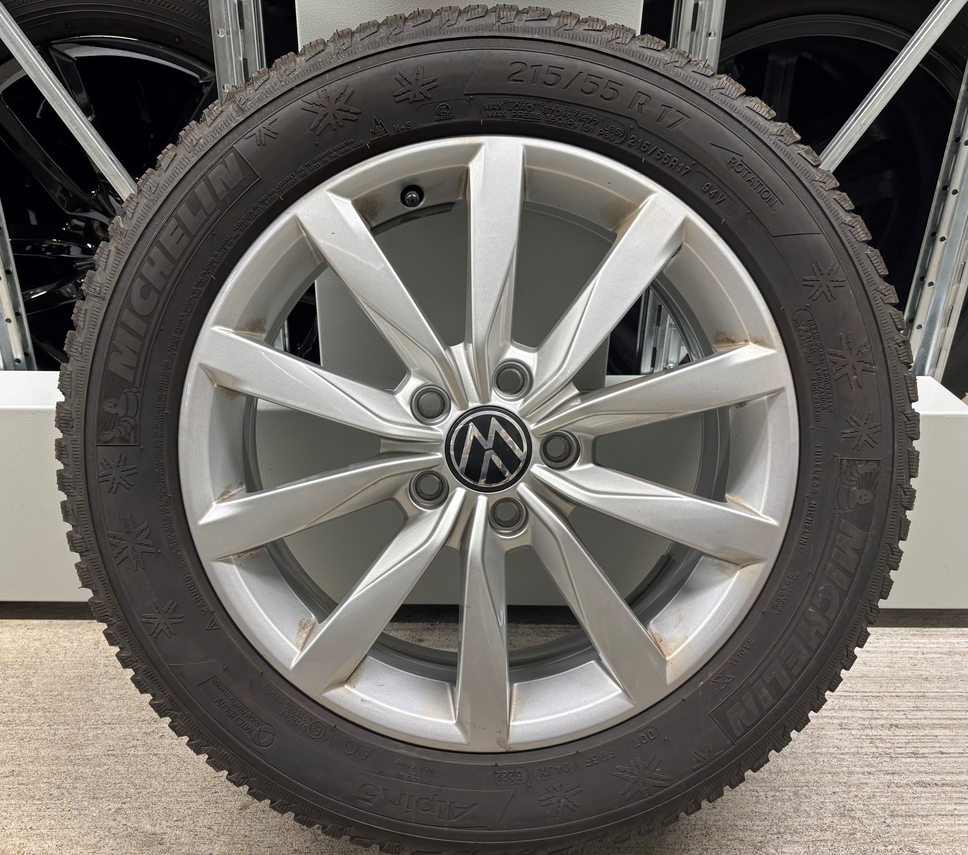 VW T-Roc 1.5 TSI EVO R-Line DSG mit AHK, Leder mit Memory & Winterräder-image-30