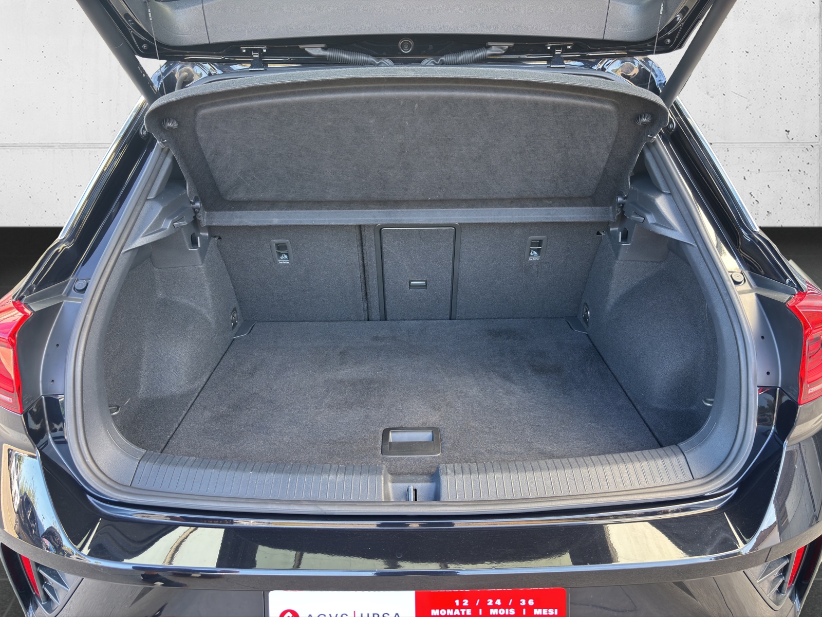 VW T-Roc 1.5 TSI EVO R-Line DSG mit AHK, Leder mit Memory & Winterräder-image-7