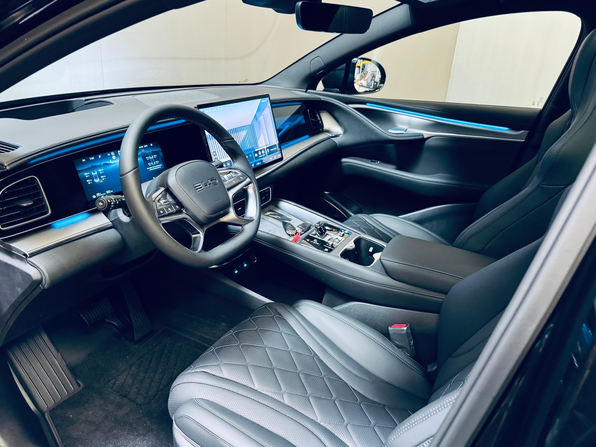 BYD Sealion 7 91,3 kWh Excellence AWD-image-12