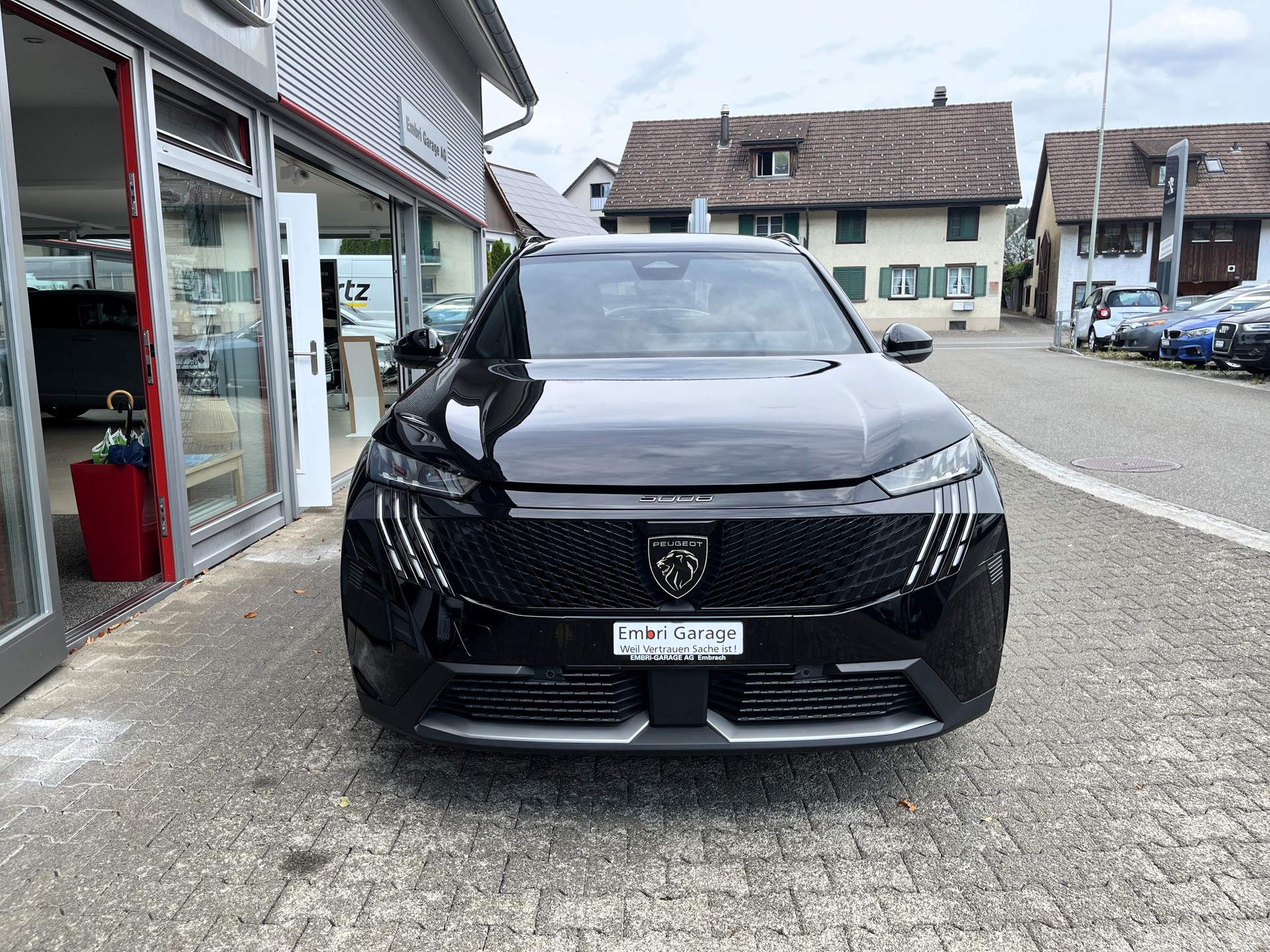 PEUGEOT 5008 145 Hybrid e-DCS6 GT-image-1