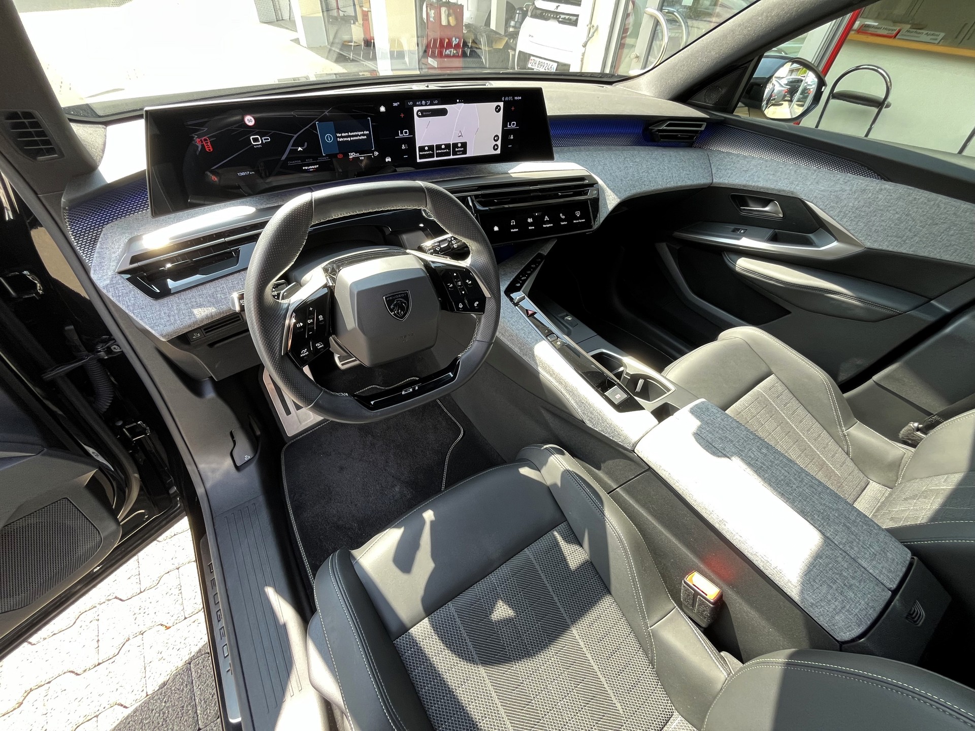 PEUGEOT 5008 145 Hybrid e-DCS6 GT-image-14