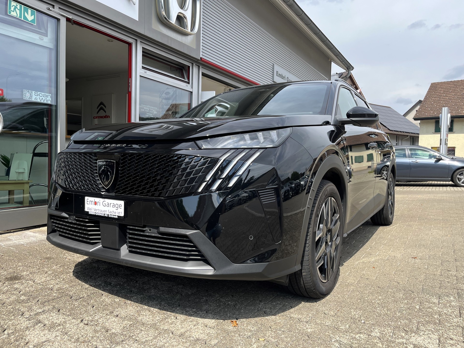 PEUGEOT 5008 145 Hybrid e-DCS6 GT-image-3