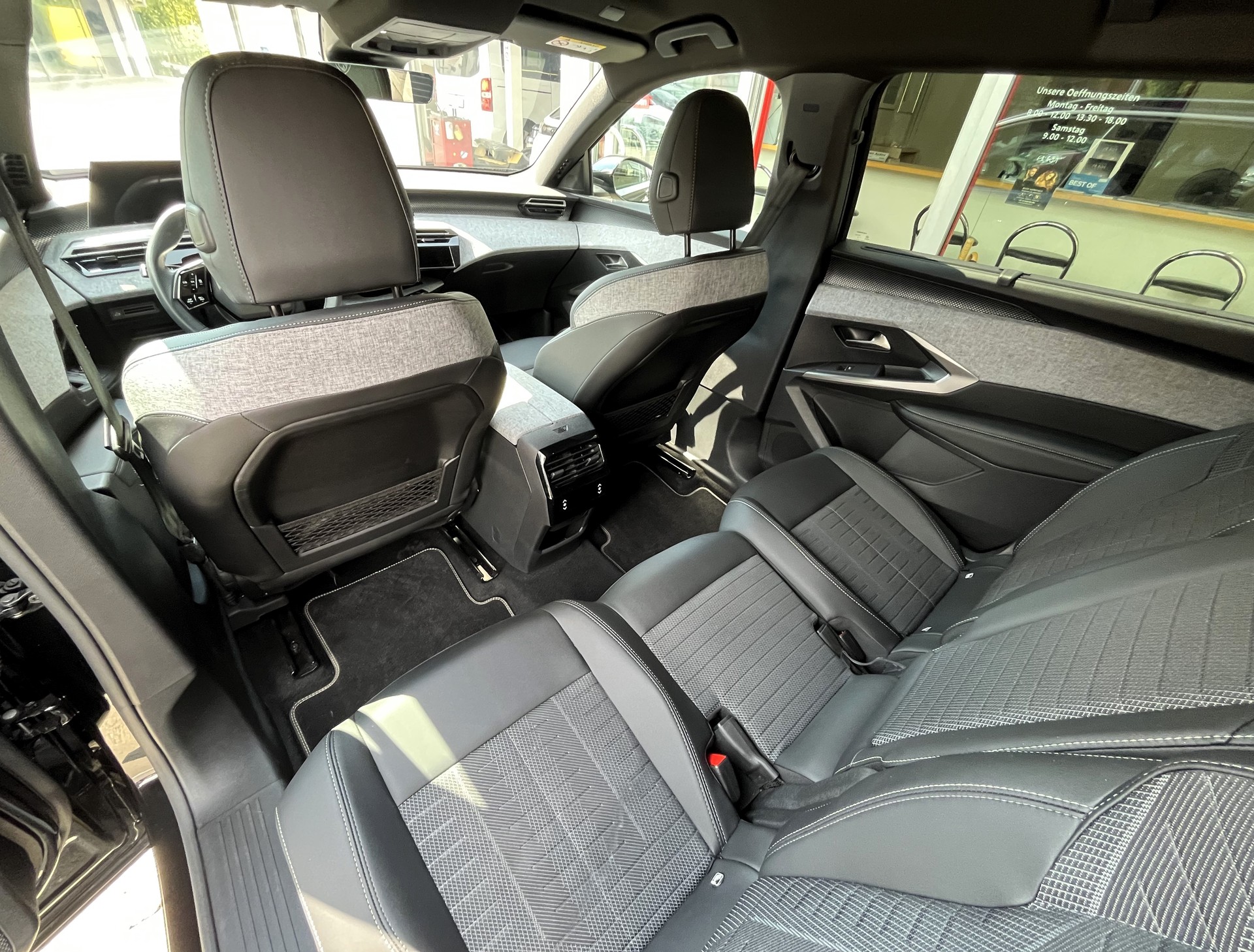 PEUGEOT 5008 145 Hybrid e-DCS6 GT-image-10