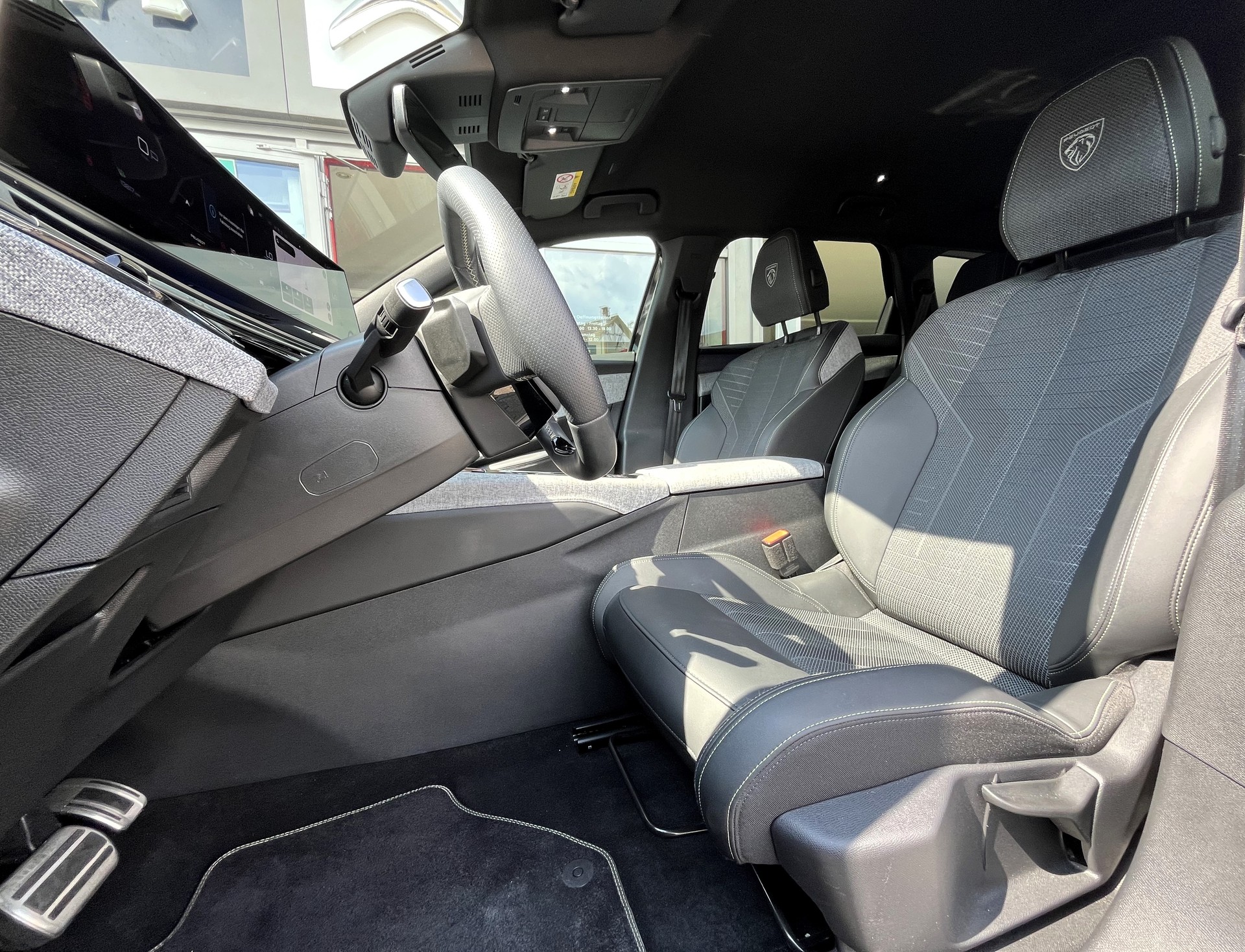 PEUGEOT 5008 145 Hybrid e-DCS6 GT-image-15