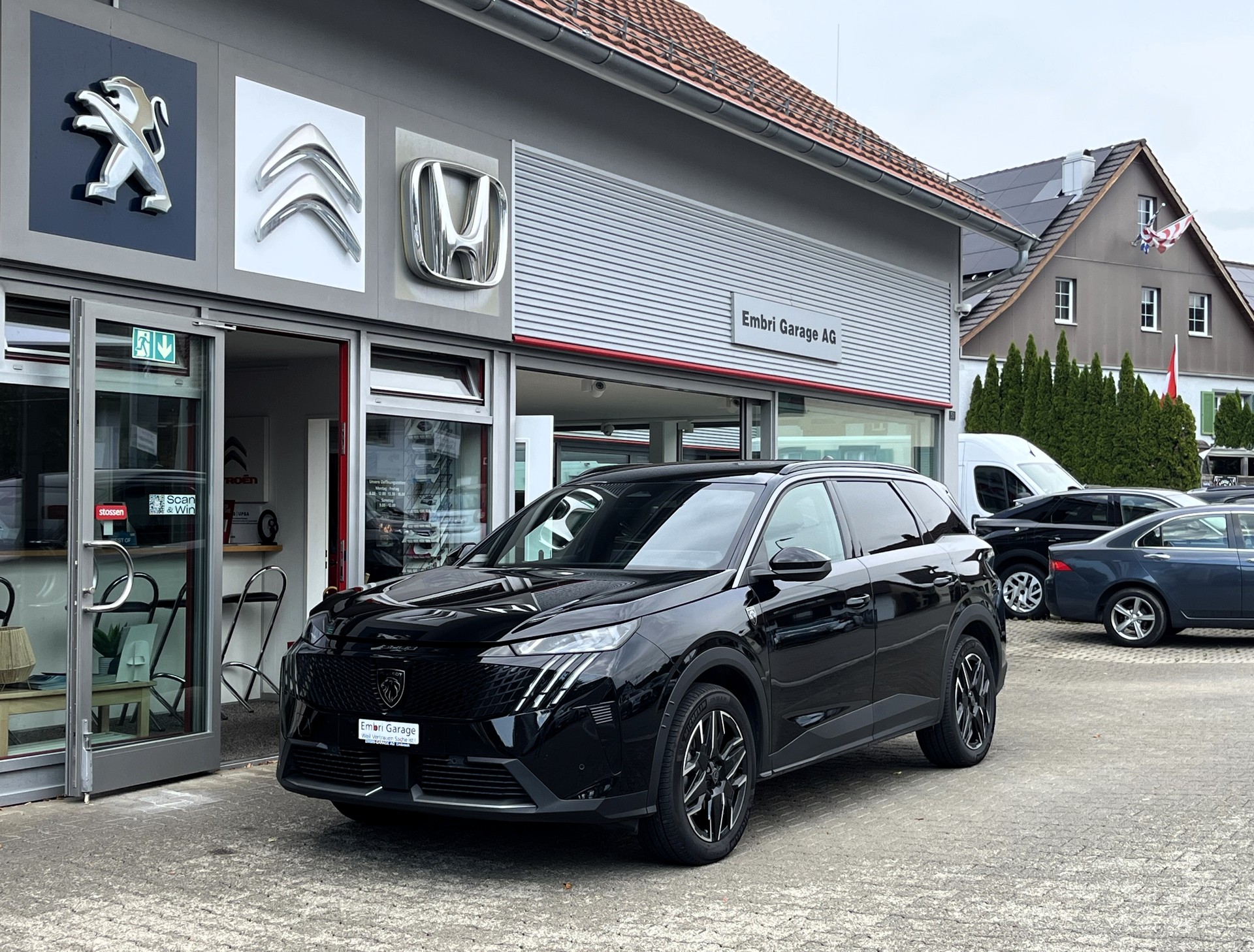 PEUGEOT 5008 145 Hybrid e-DCS6 GT-image-0