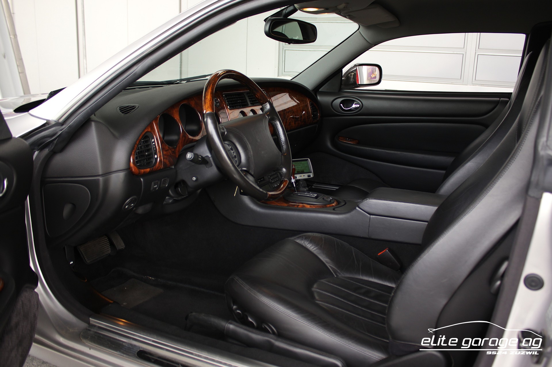 JAGUAR XKR S/C-image-13