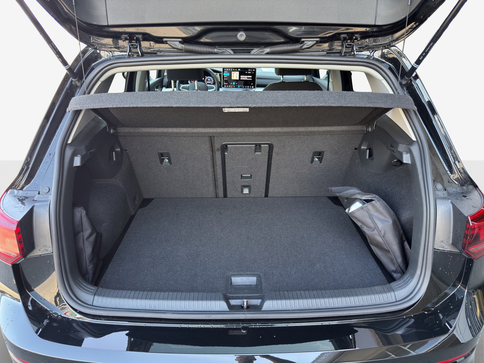 VW Golf 1.5 e TSI mHEV Life DSG-image-12