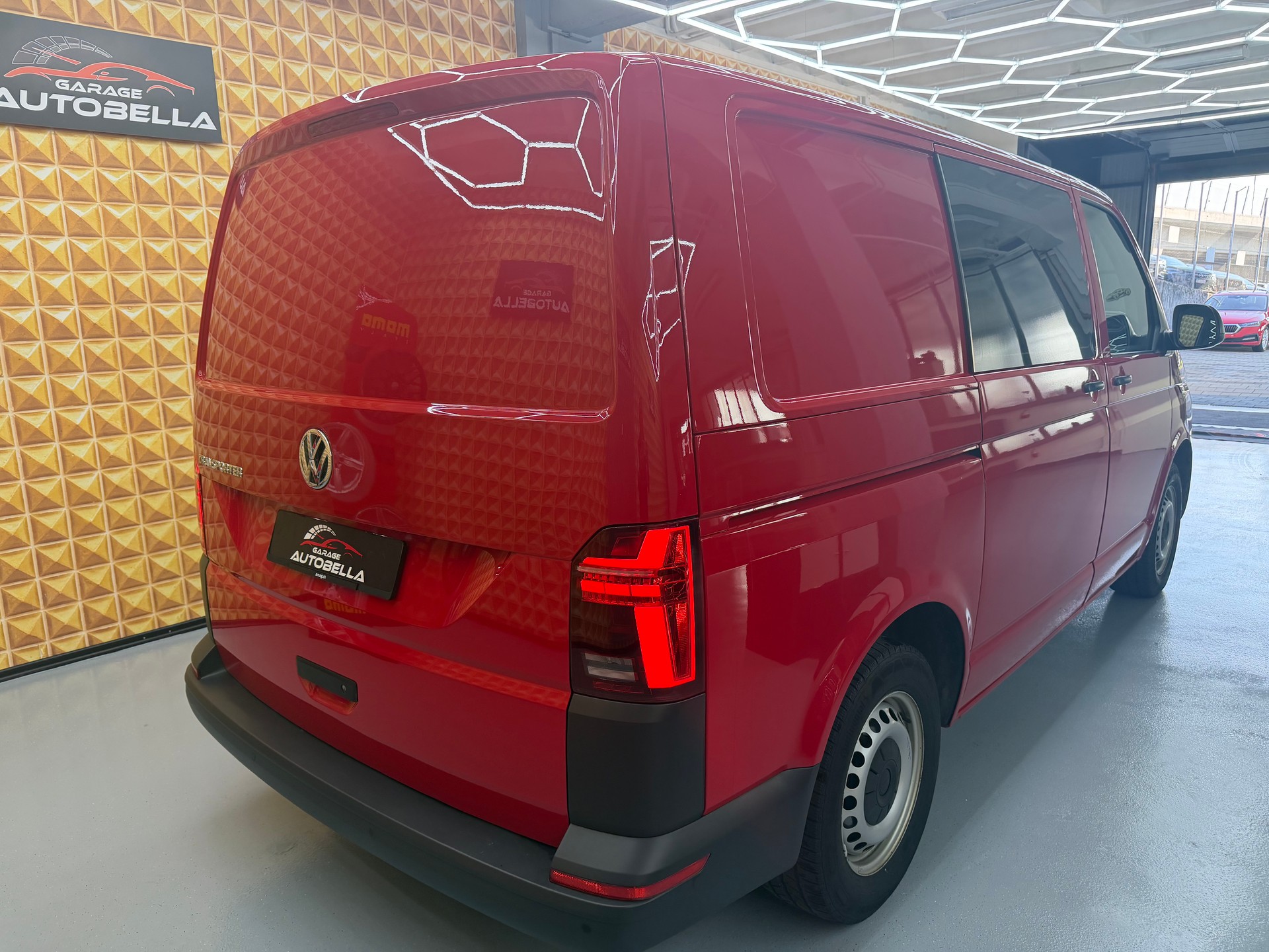 VW T6.1 2.0 TDI DSG-image-3