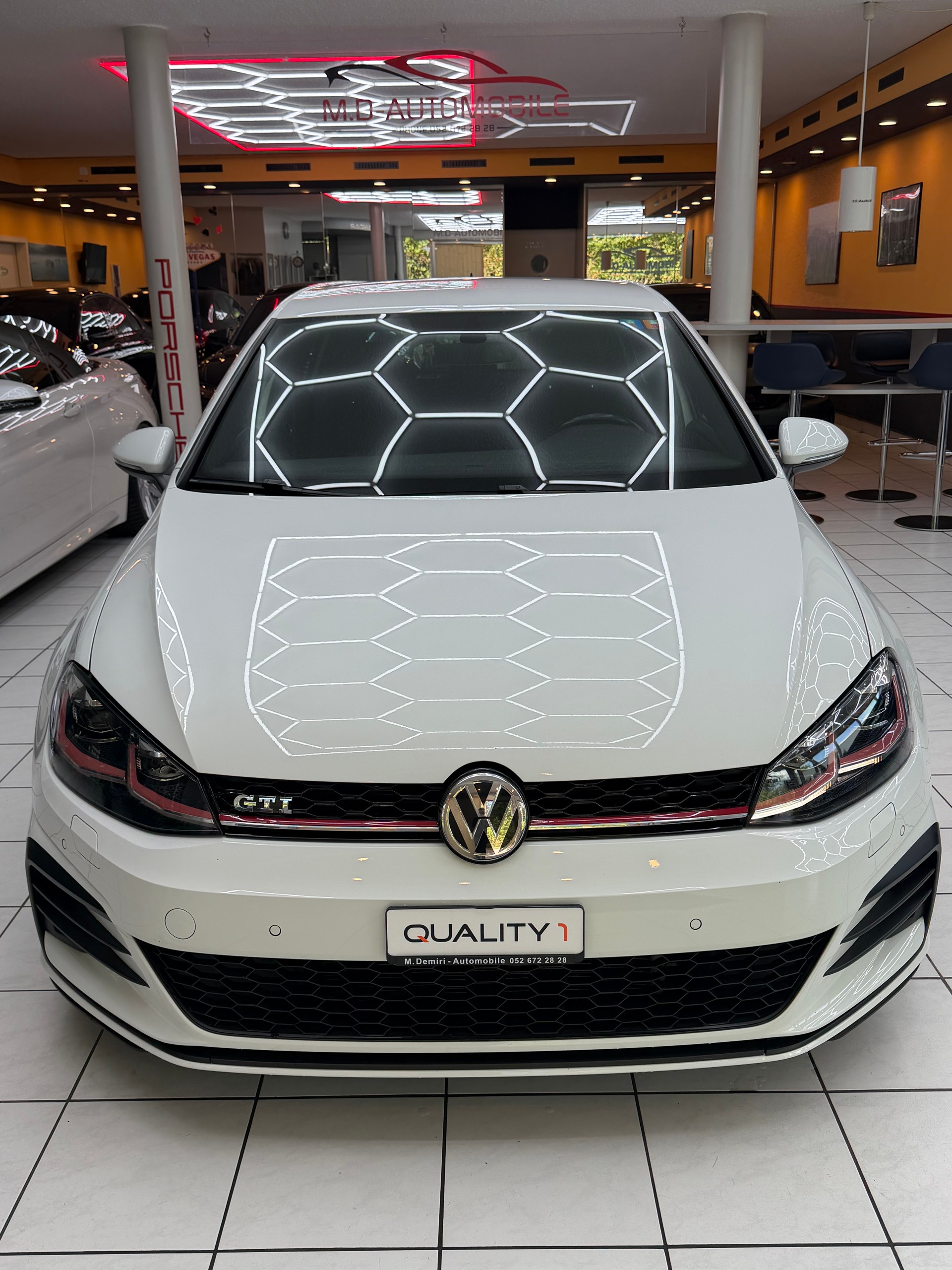 VW Golf VII 2.0 TSI 230 GTI-image-3